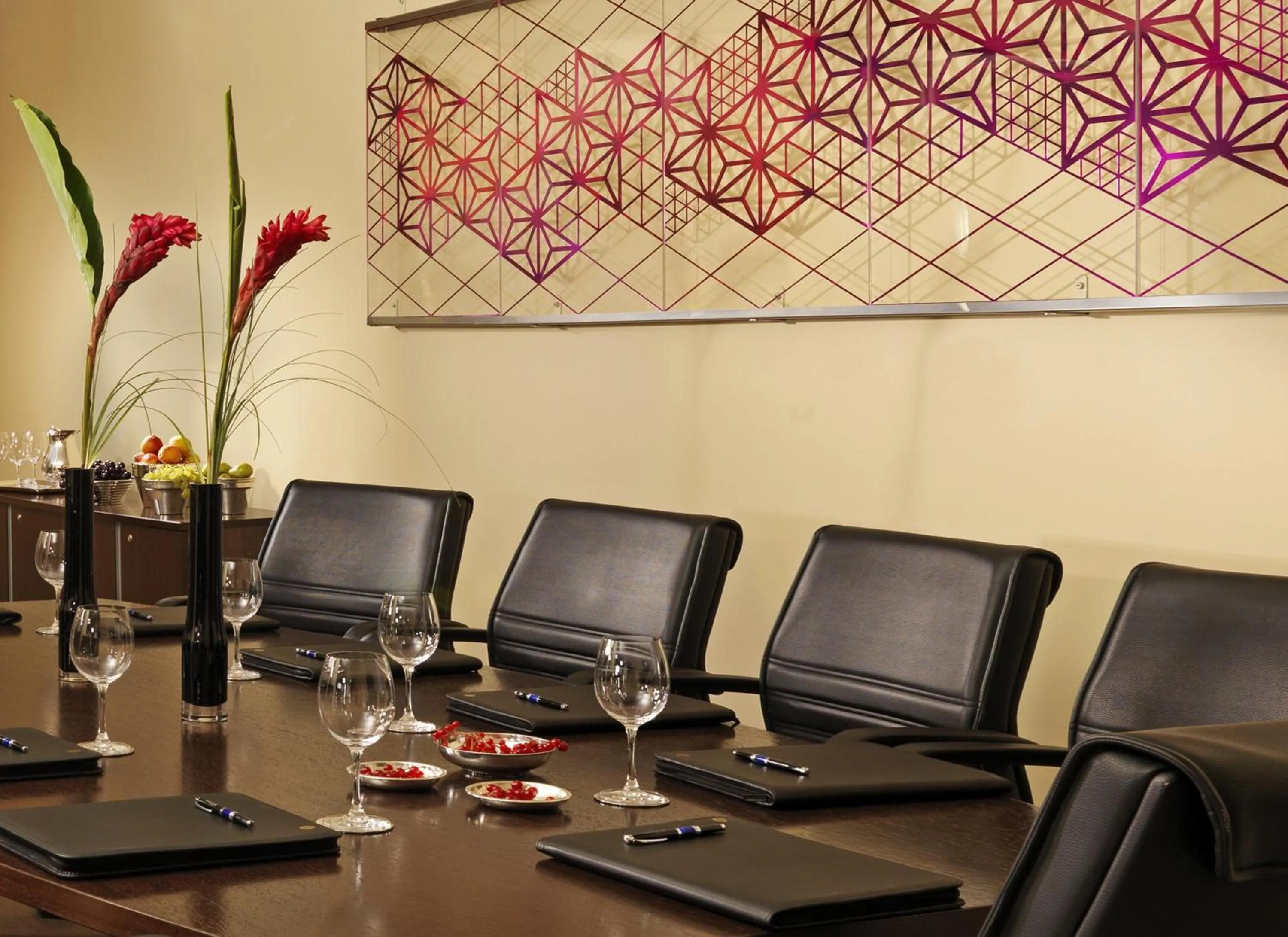 Meeting/conference room in Athenaeum Intercontinental by IHG