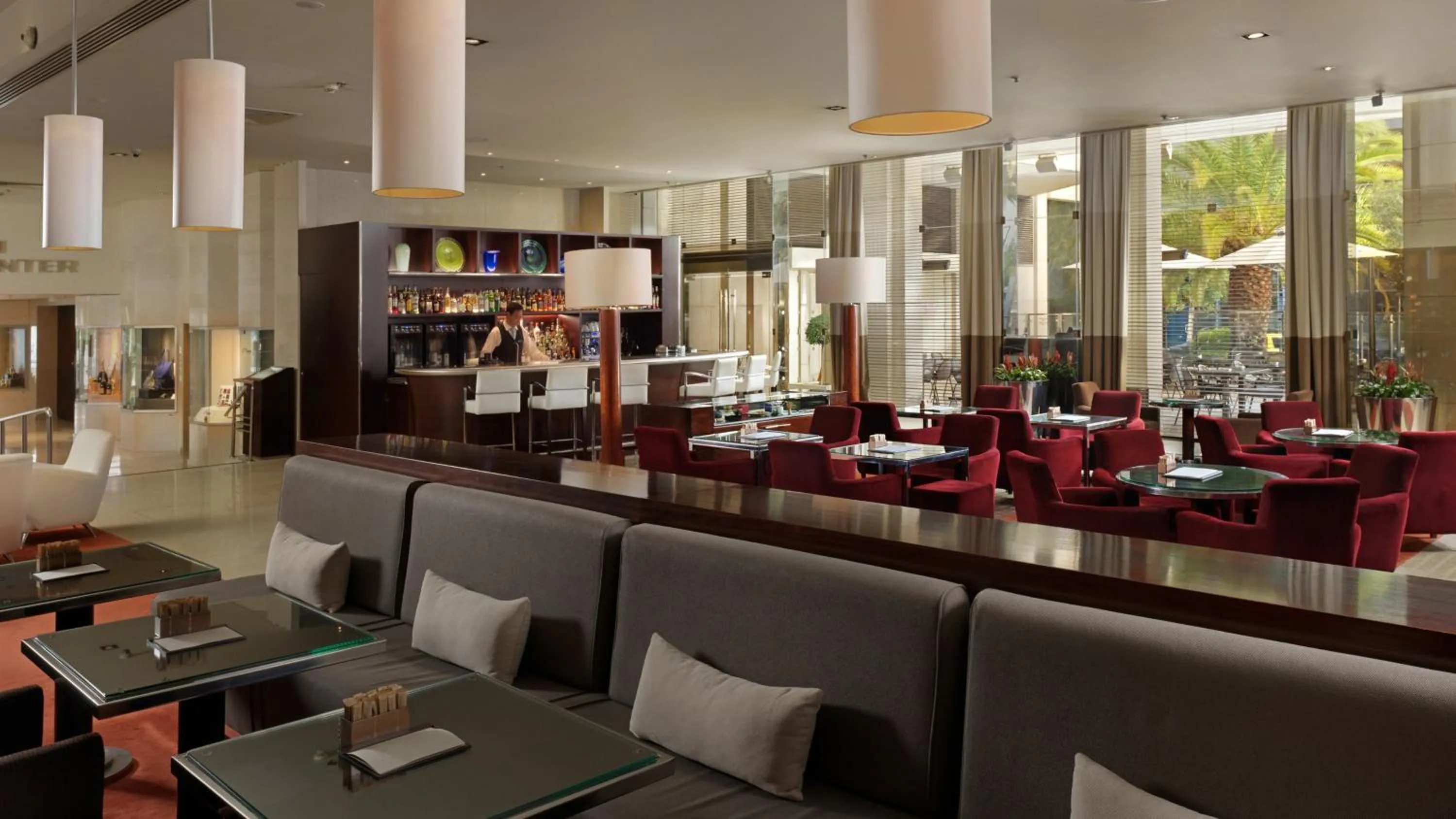 Restaurant/places to eat in Athenaeum Intercontinental by IHG