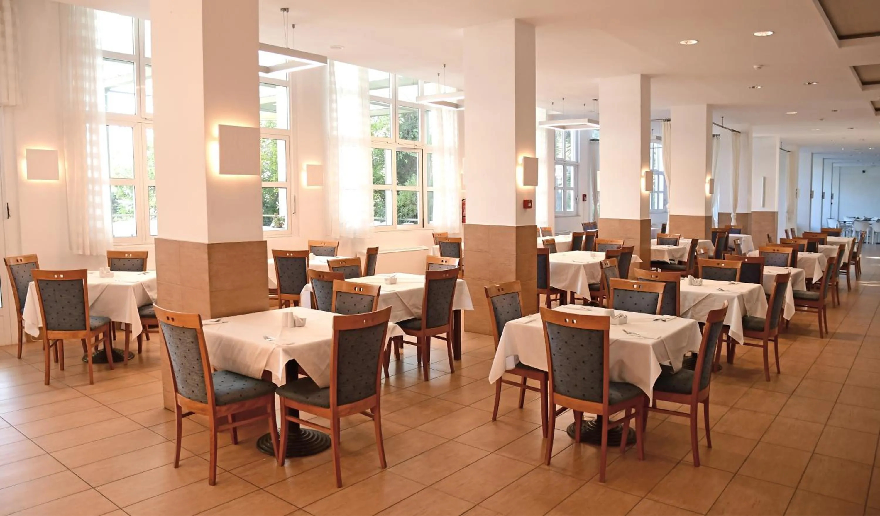 Restaurant/places to eat in Erytha Hotel & Resort Chios