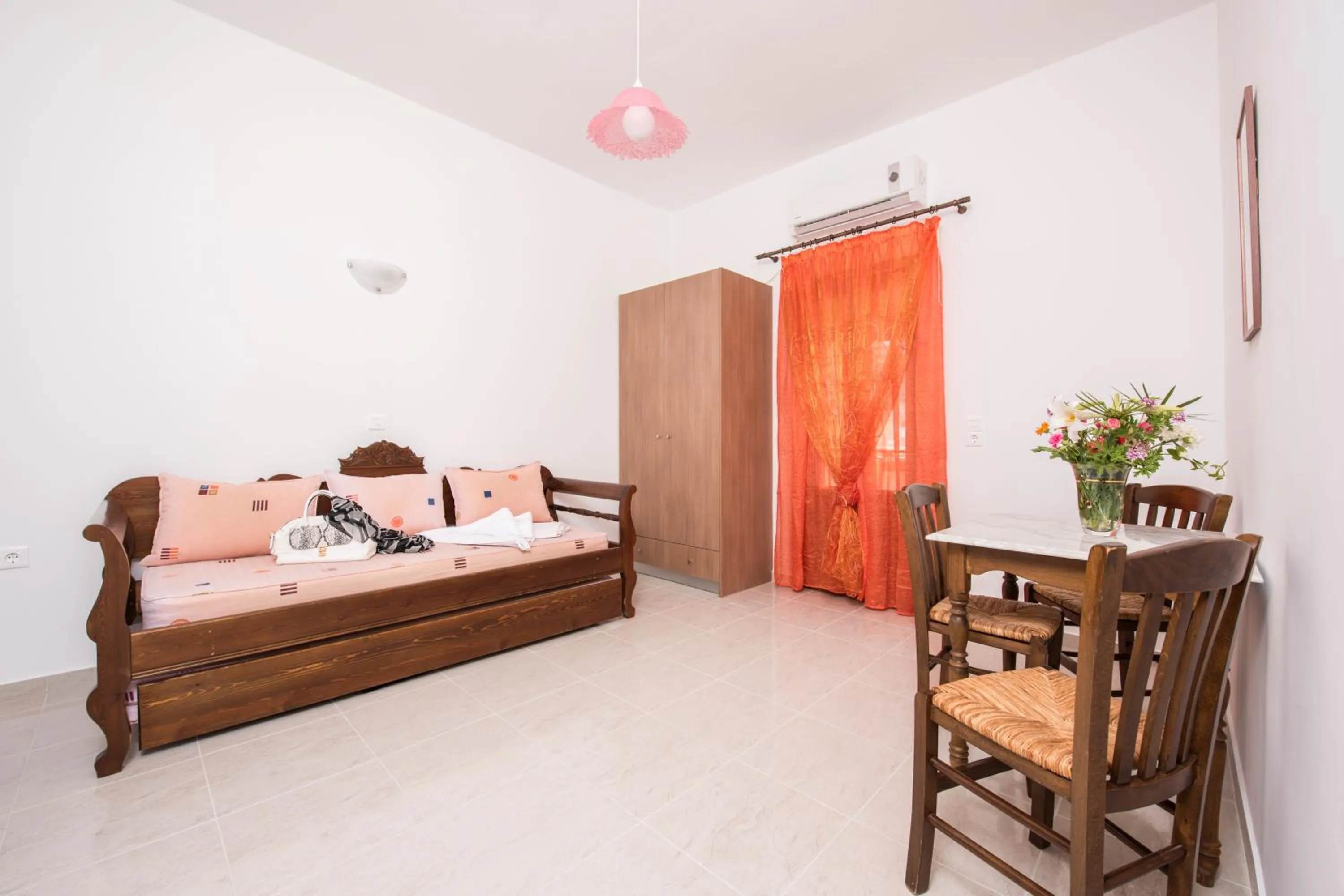 Living room, Bed in Villa Voula