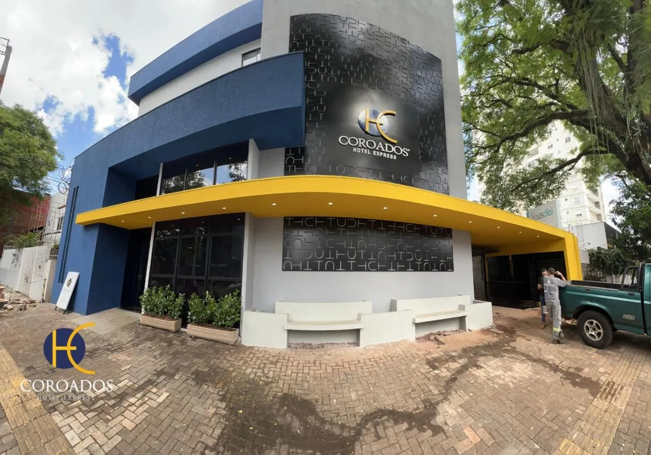 Property building in Hotel Coroados Foz Express