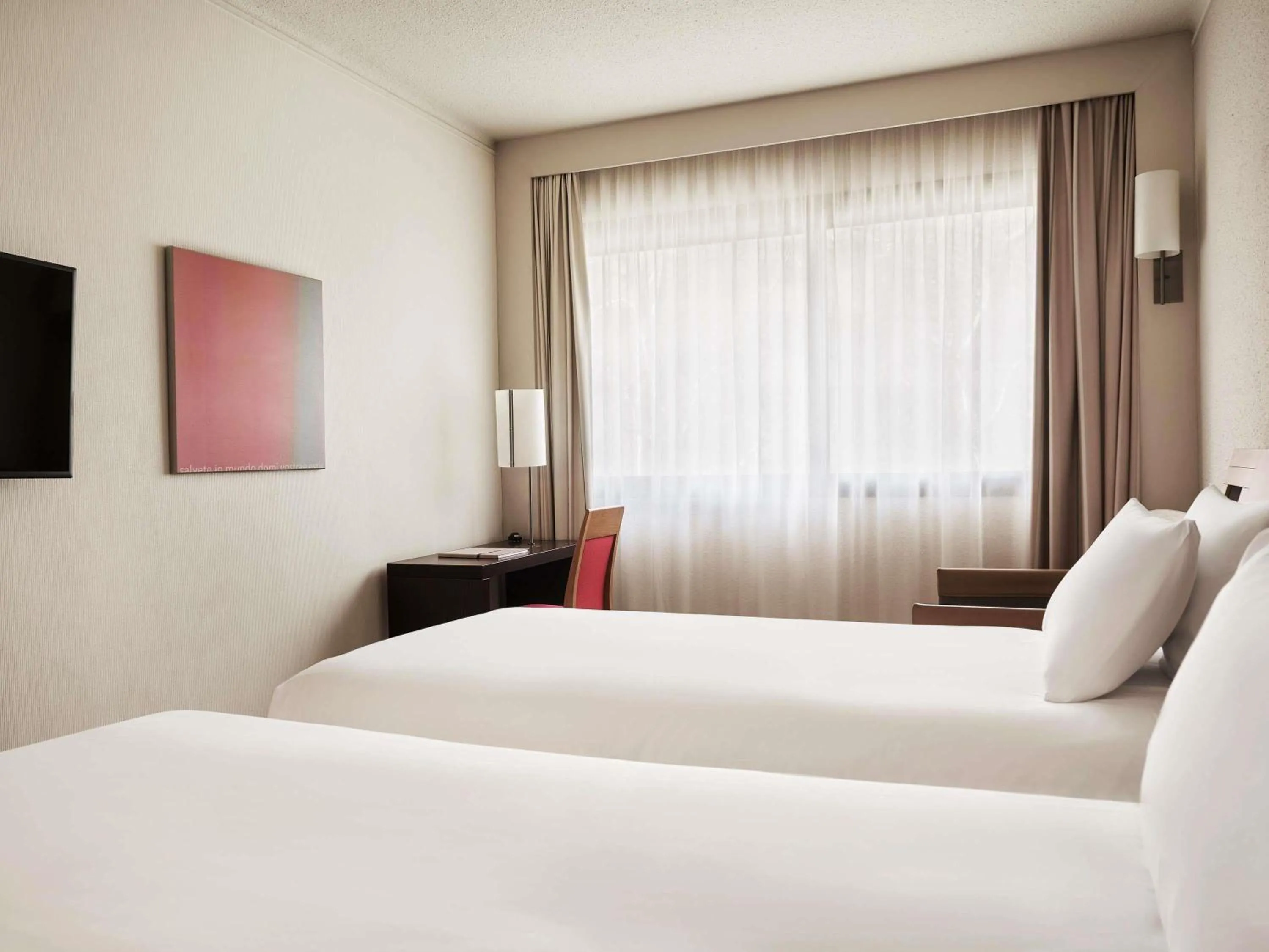 Bedroom, Bed in Novotel Athens