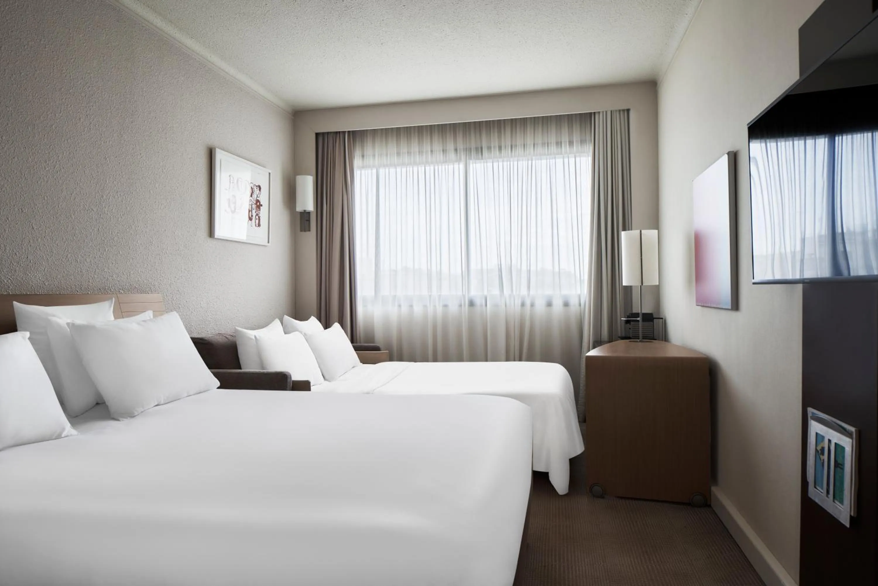 Bed in Novotel Athens