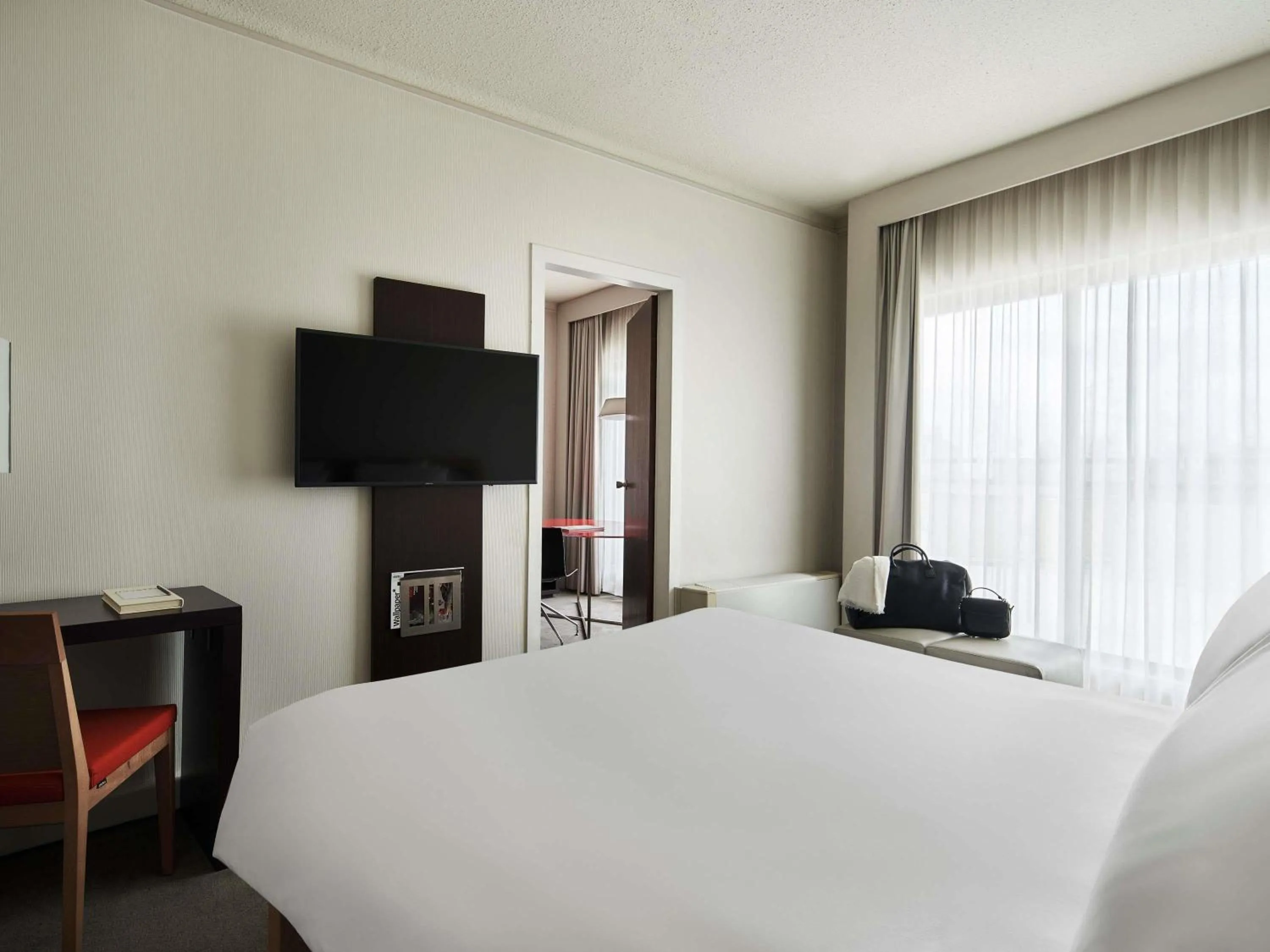 Bedroom, Bed in Novotel Athens