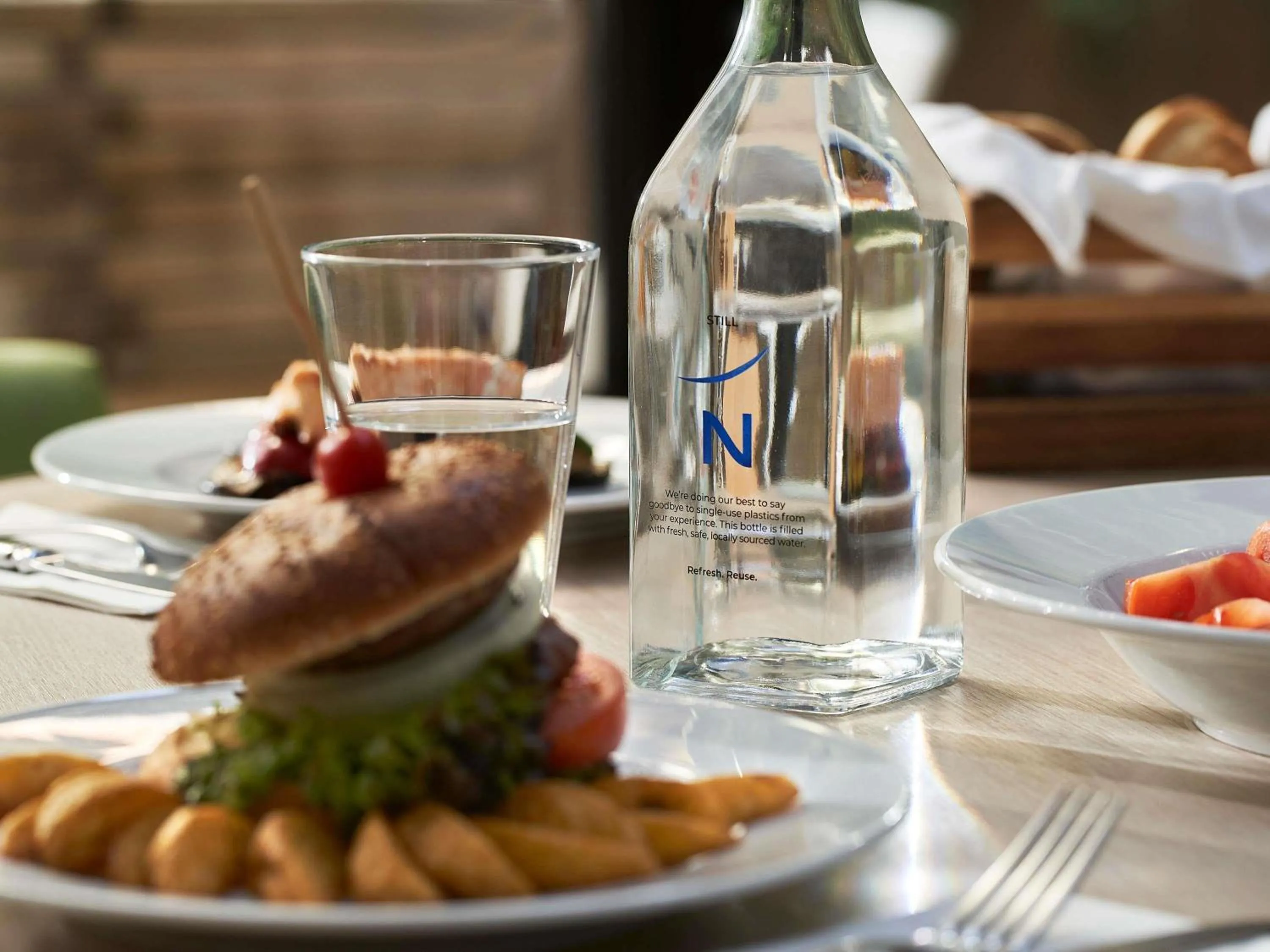 Restaurant/places to eat in Novotel Athens