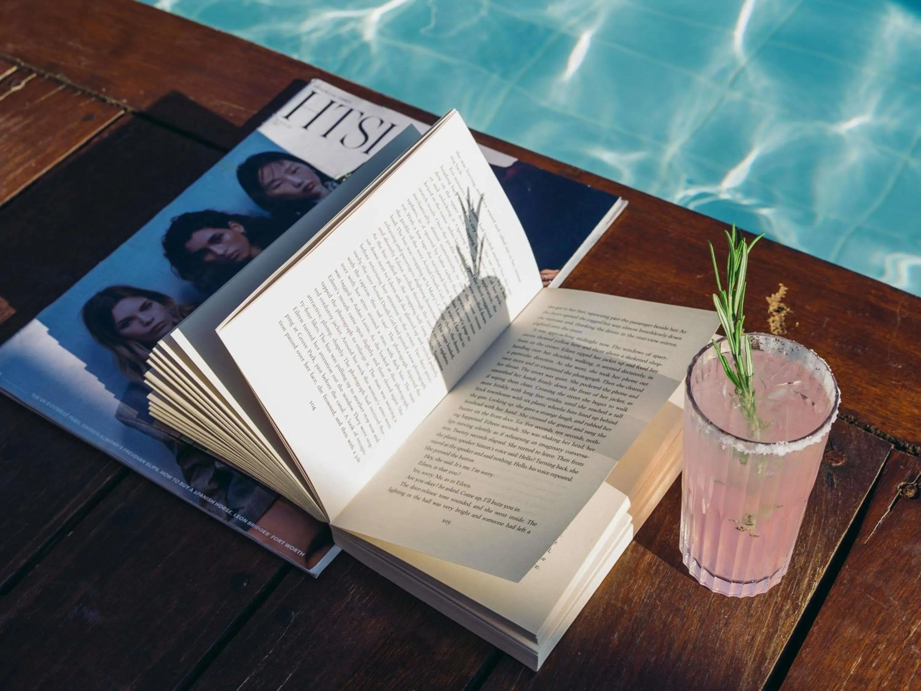 Lounge or bar in Novotel Athens