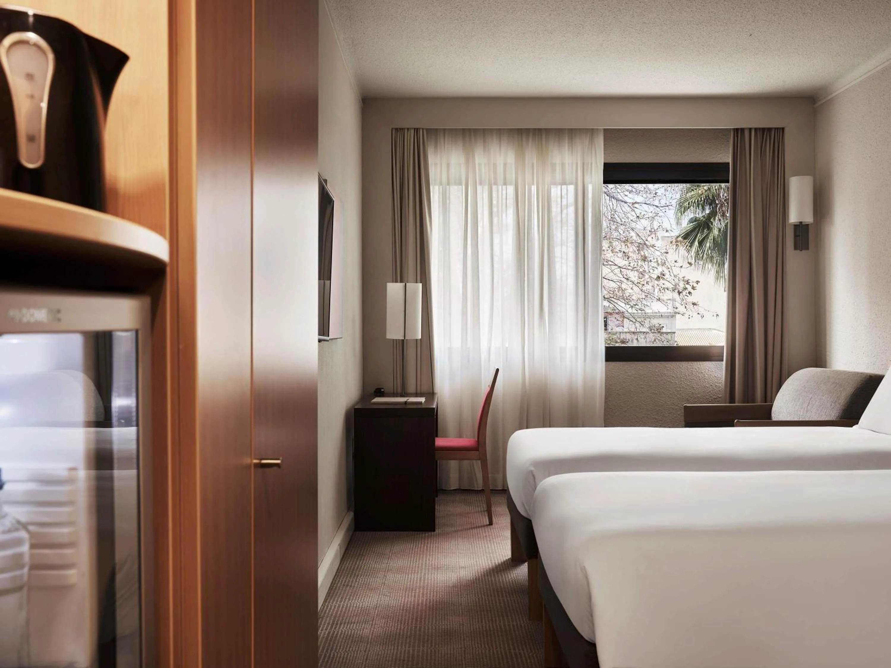 Bedroom, Bed in Novotel Athens