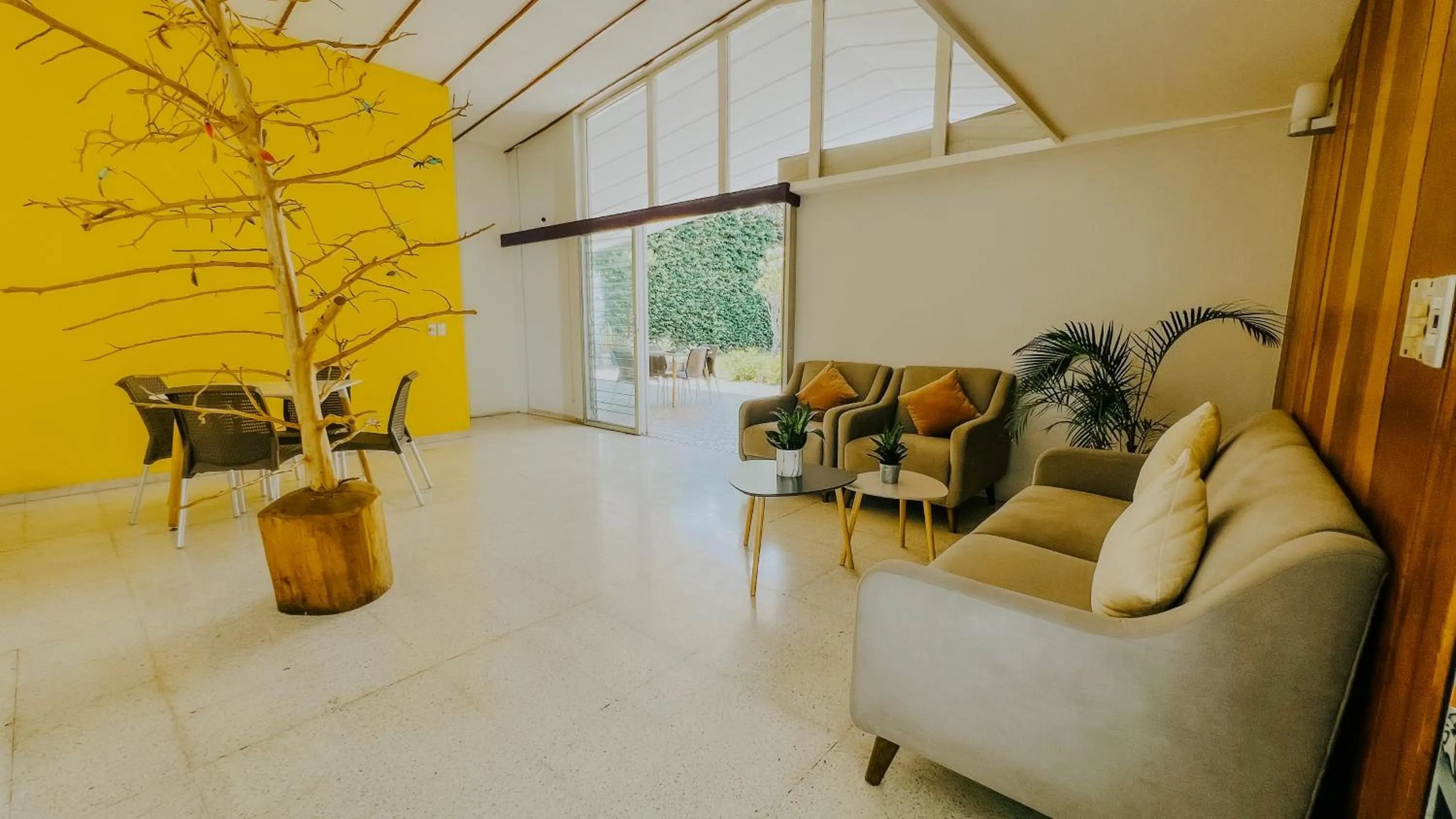 Living room in LA RUTA HOTEL CORPORATIVO