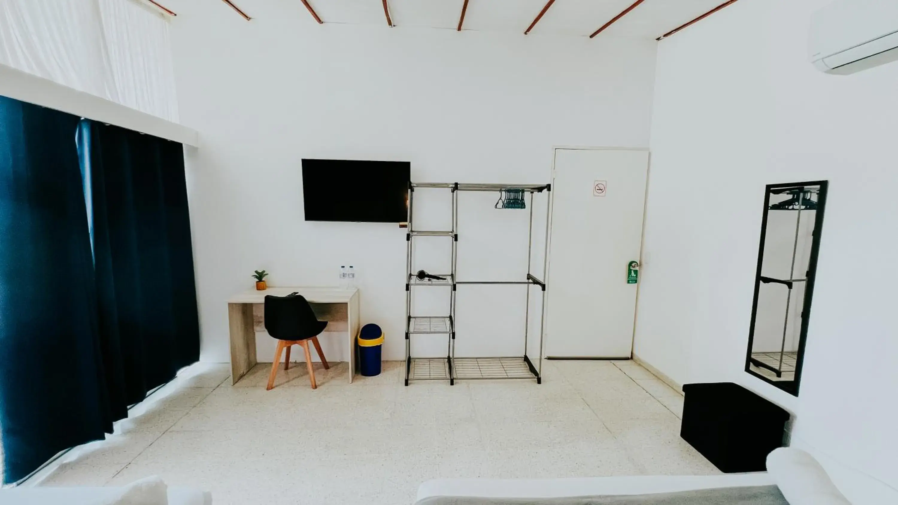 Double Room with Two Double Beds in LA RUTA HOTEL CORPORATIVO Double Room with Two Double Beds in LA RUTA HOTEL CORPORATIVO