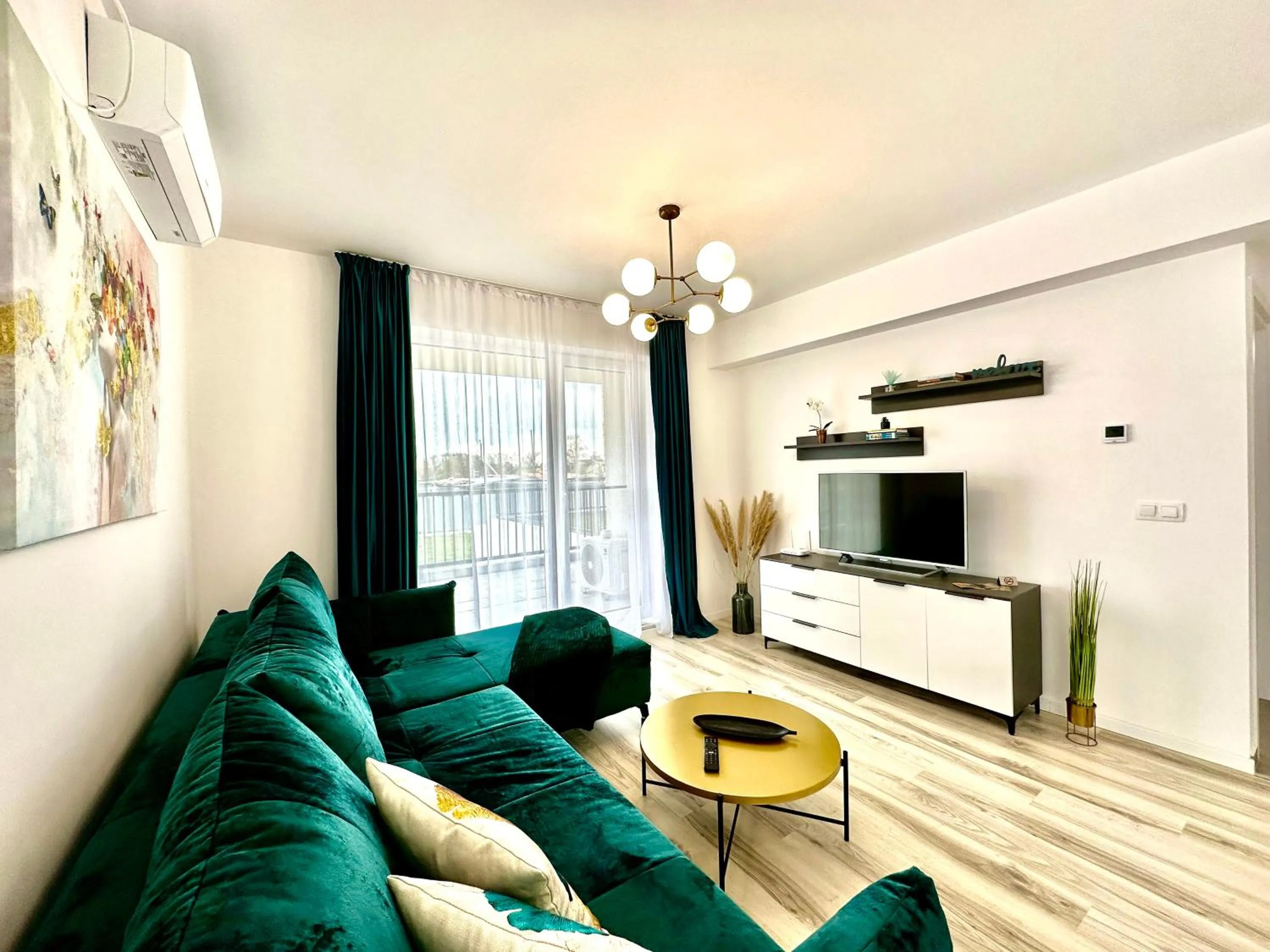One-Bedroom Apartment in Garden by the Forest