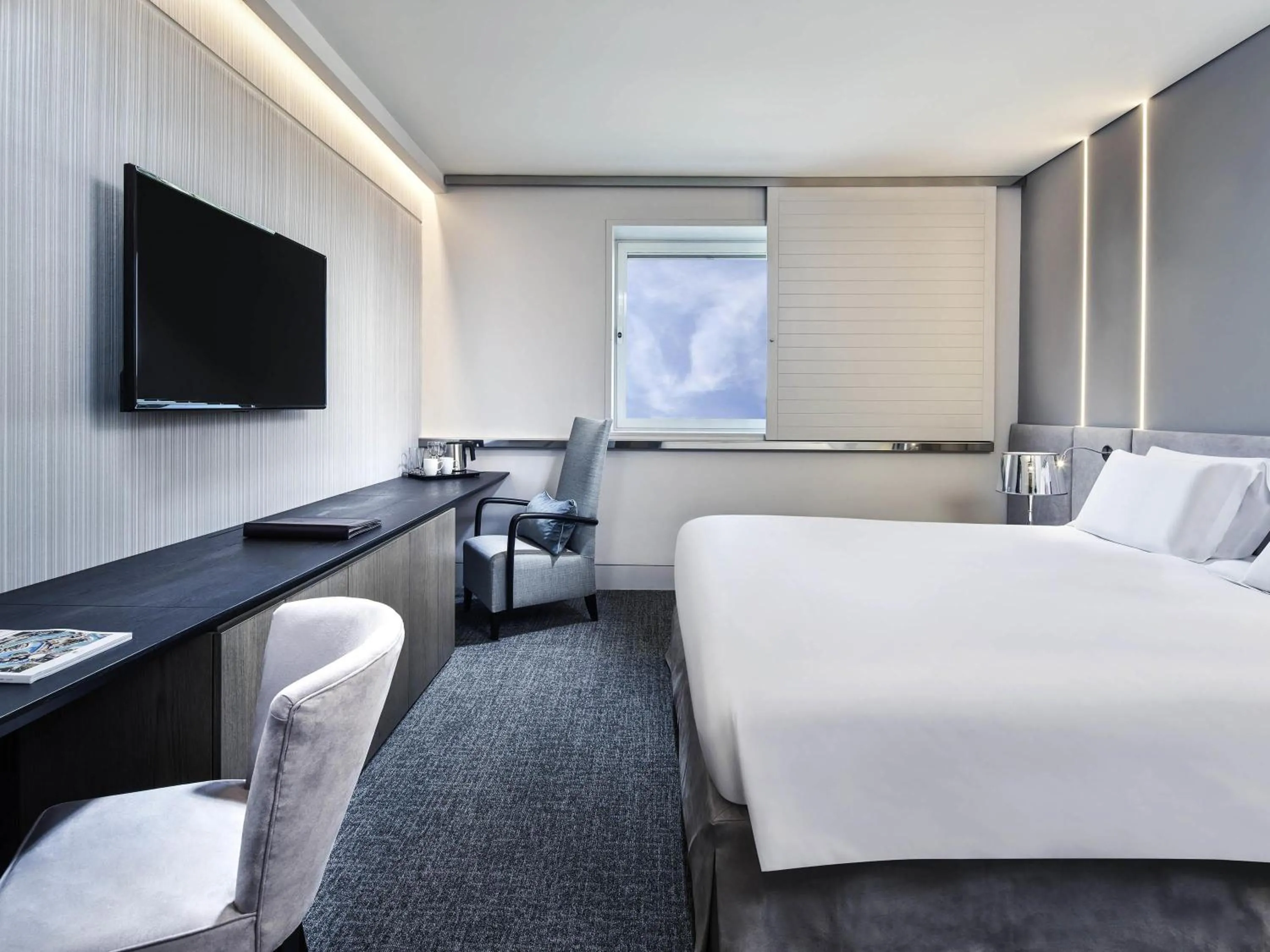 Bedroom, Bed in Sofitel Athens Airport