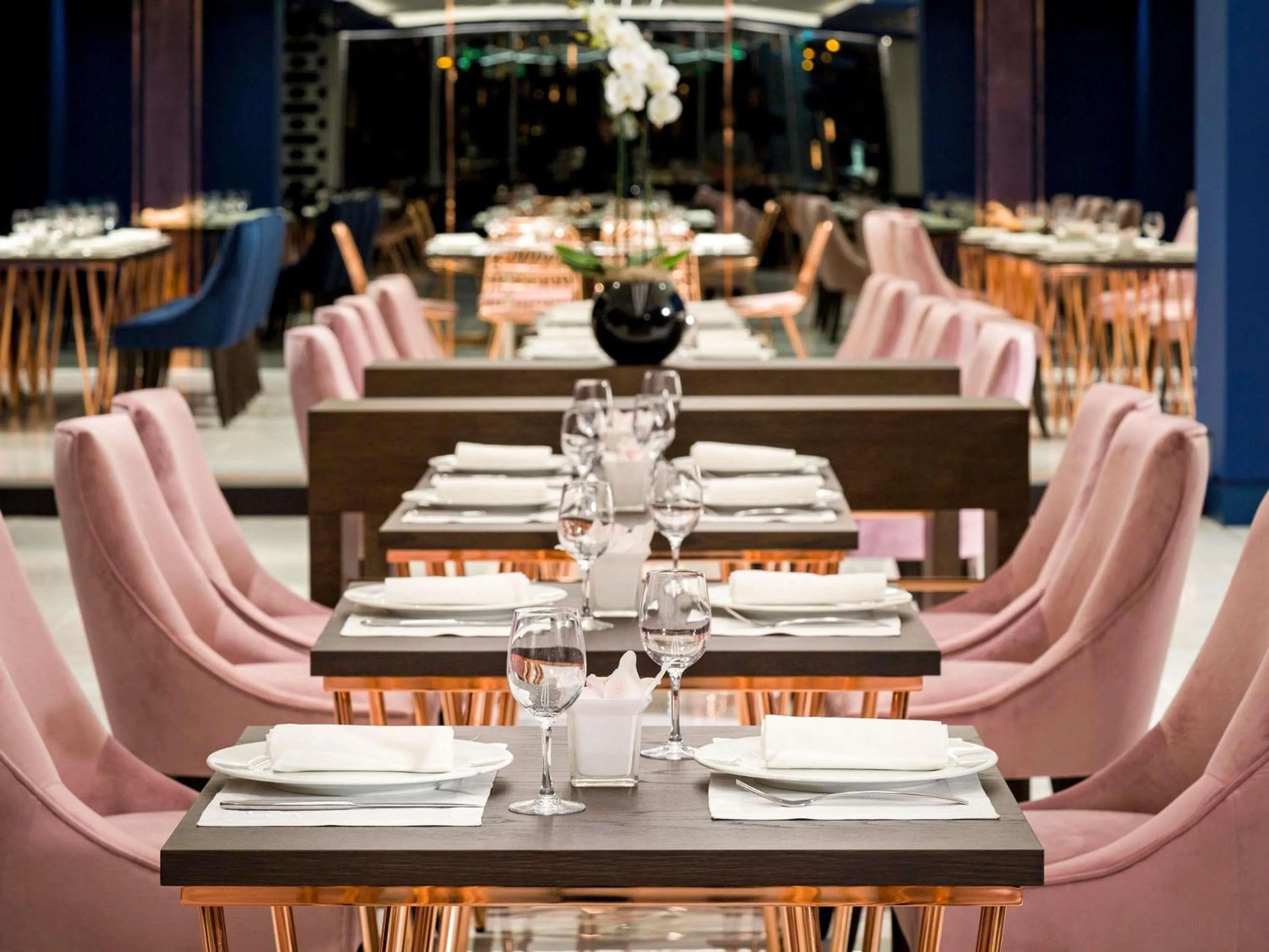 Restaurant/places to eat in Sofitel Athens Airport