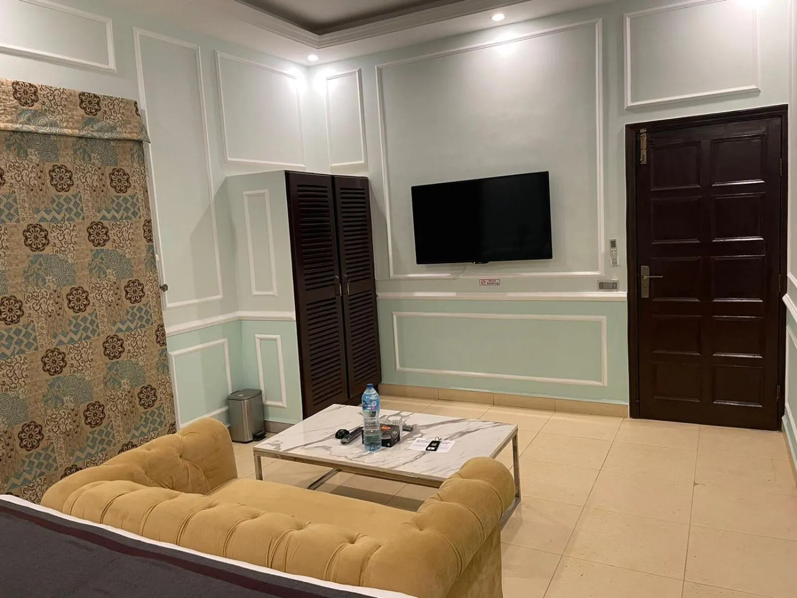 Bed in Riviera Courtyard Guest House Islamabad