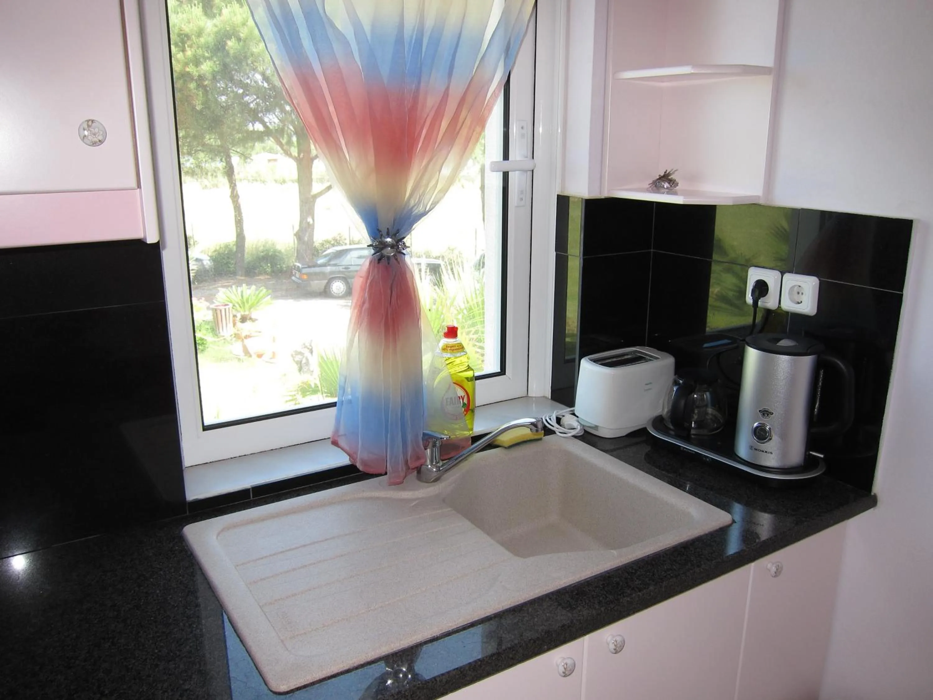 Coffee/tea facilities in Irida Beach Resort Suites