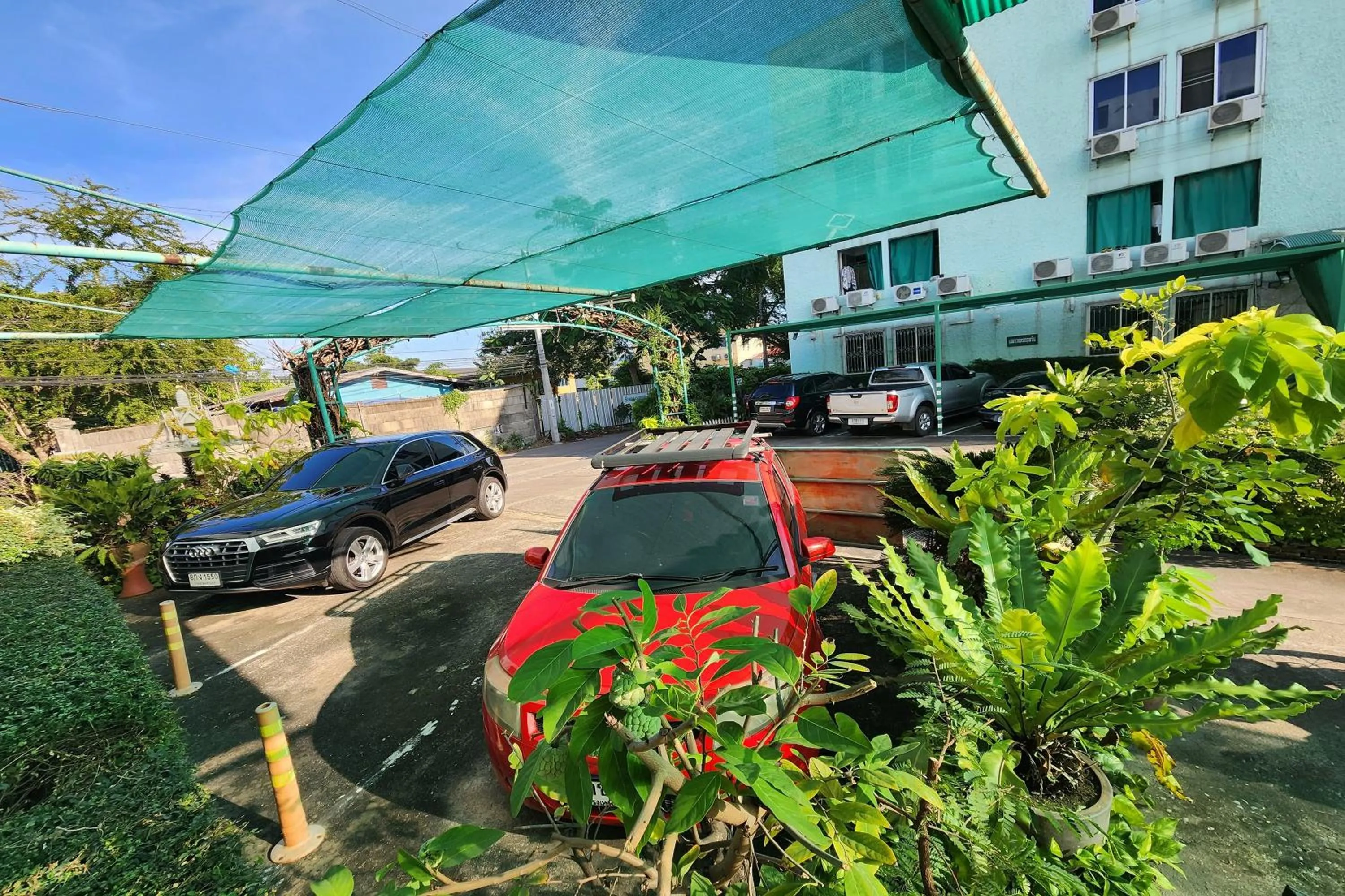 Parking in Green Apartment Kaset