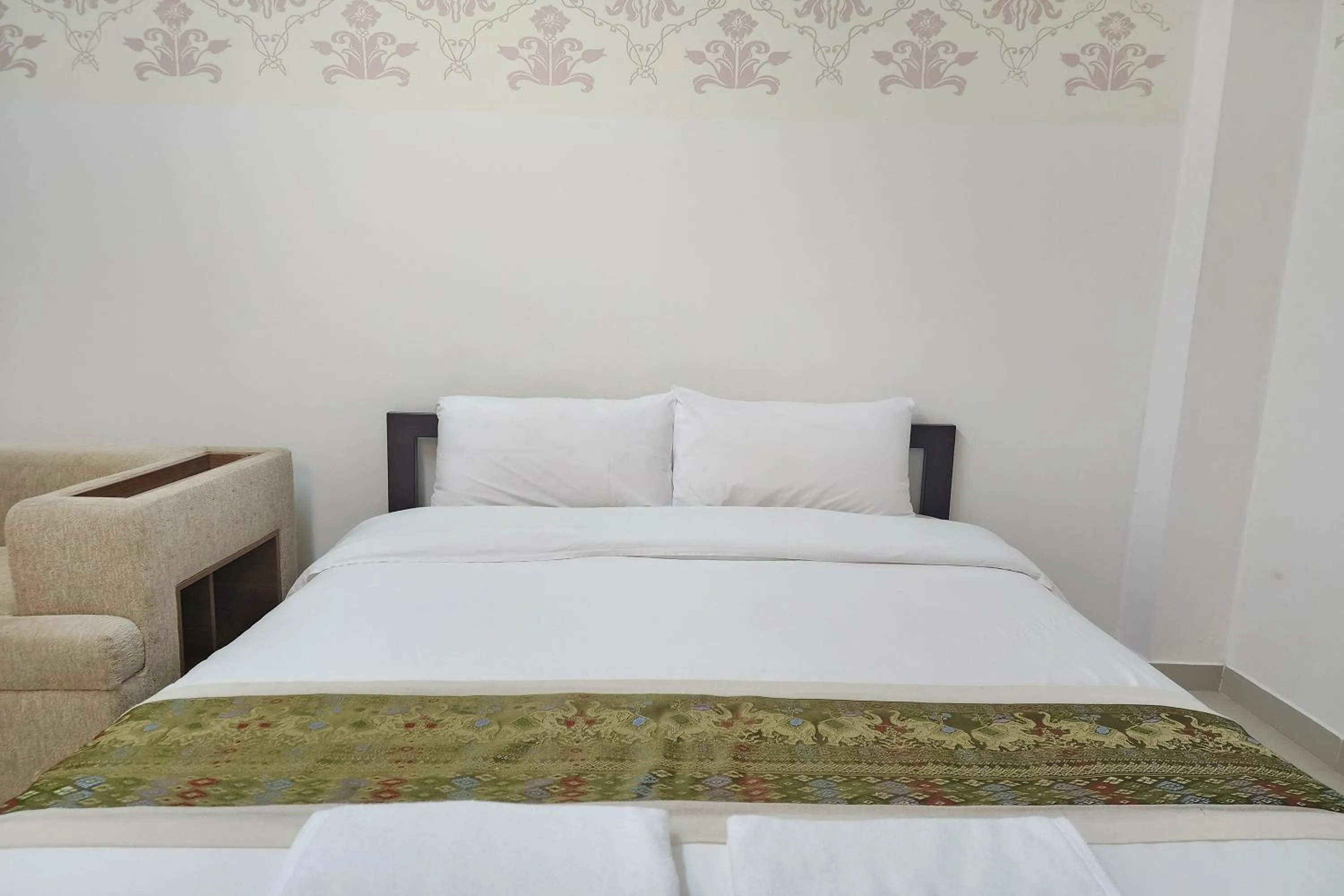 Bedroom, Bed in Green Apartment Kaset