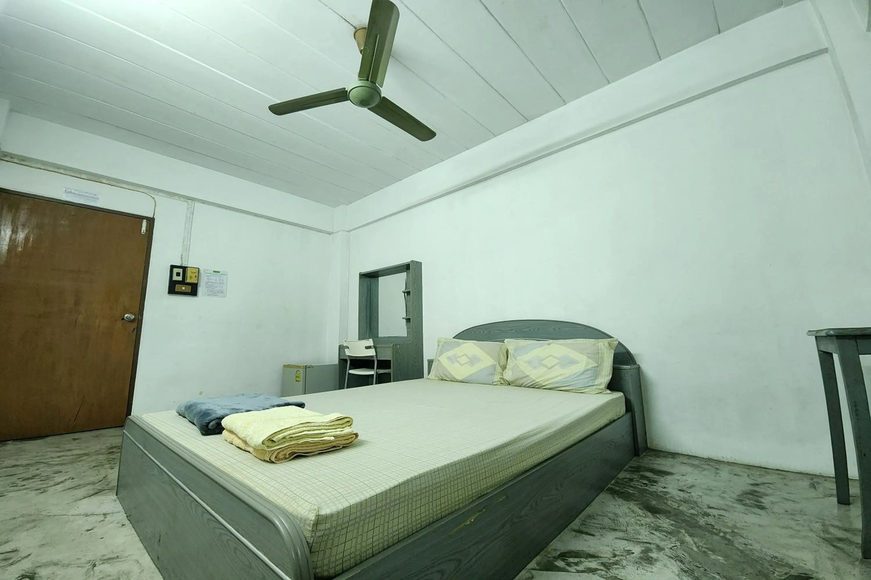 Bedroom, Bed in Green Apartment Kaset