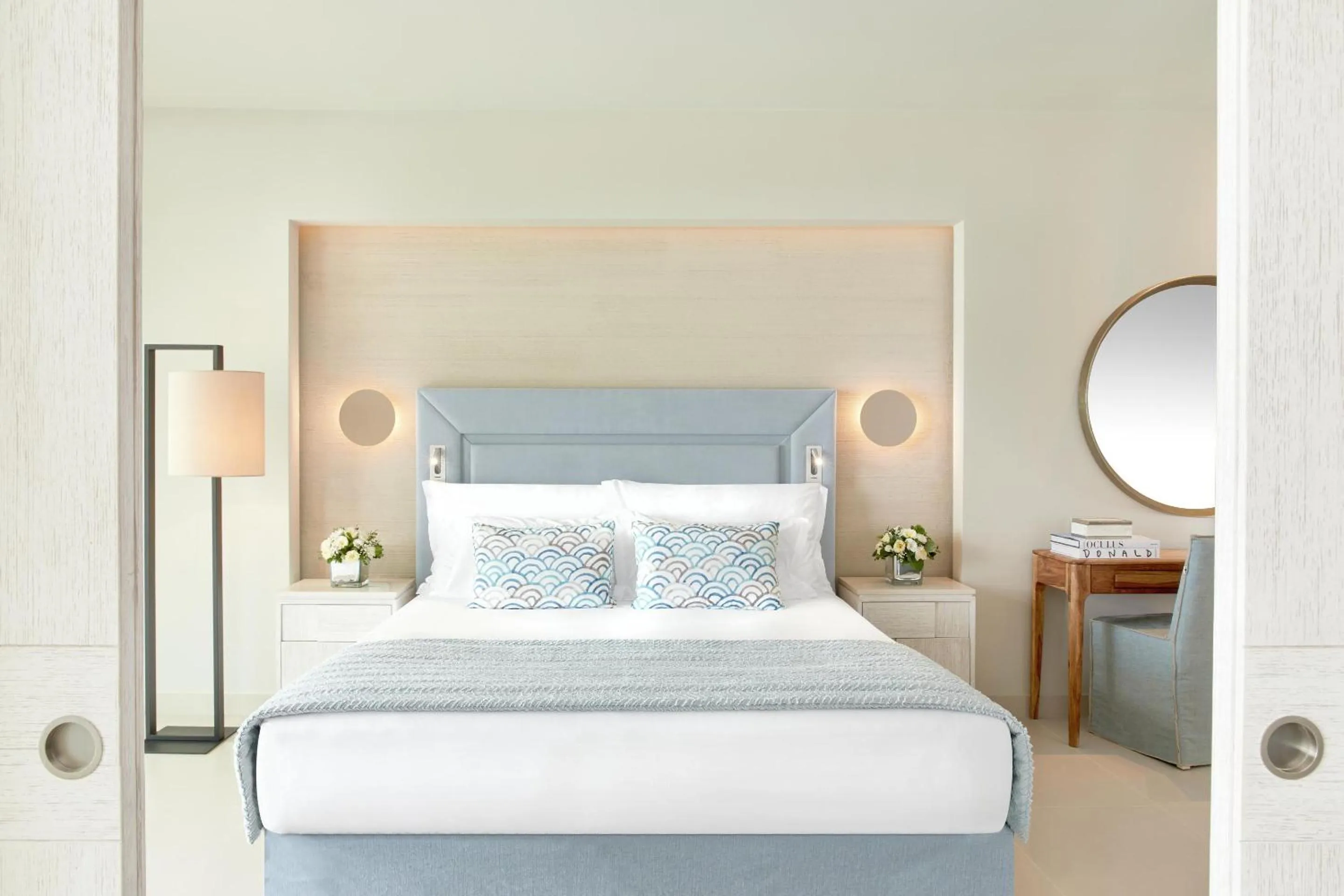 Photo of the whole room, Bed in Ikos Dassia