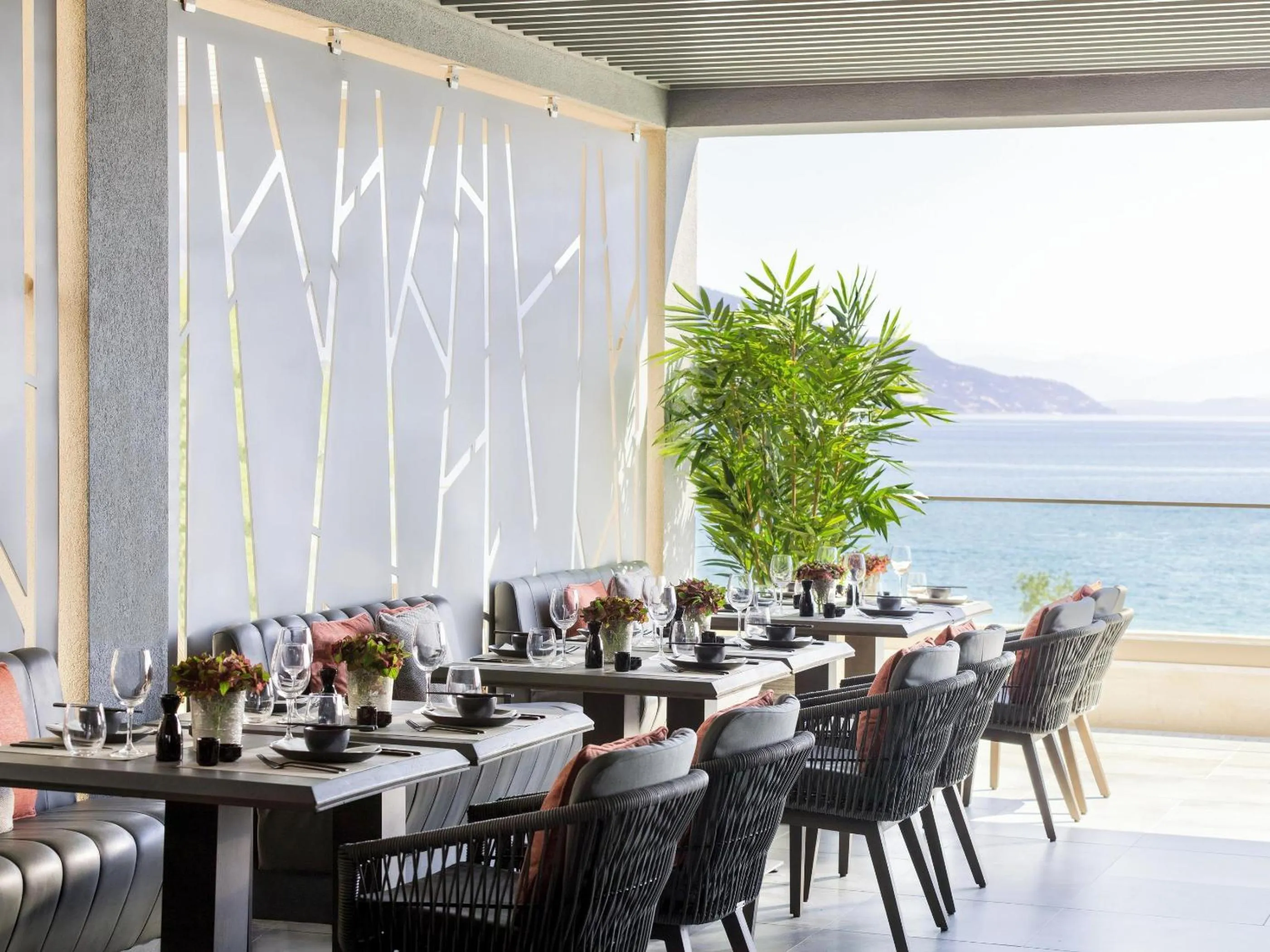 Restaurant/places to eat in Ikos Dassia