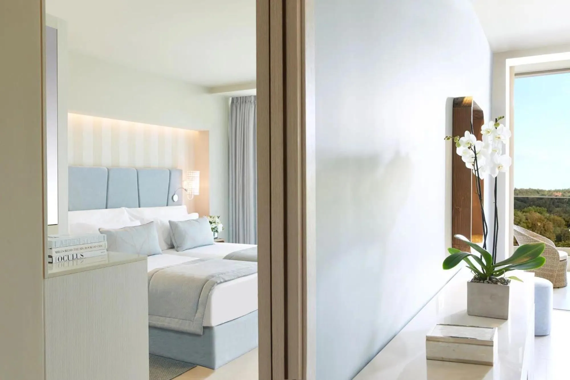 Photo of the whole room, Bed in Ikos Dassia