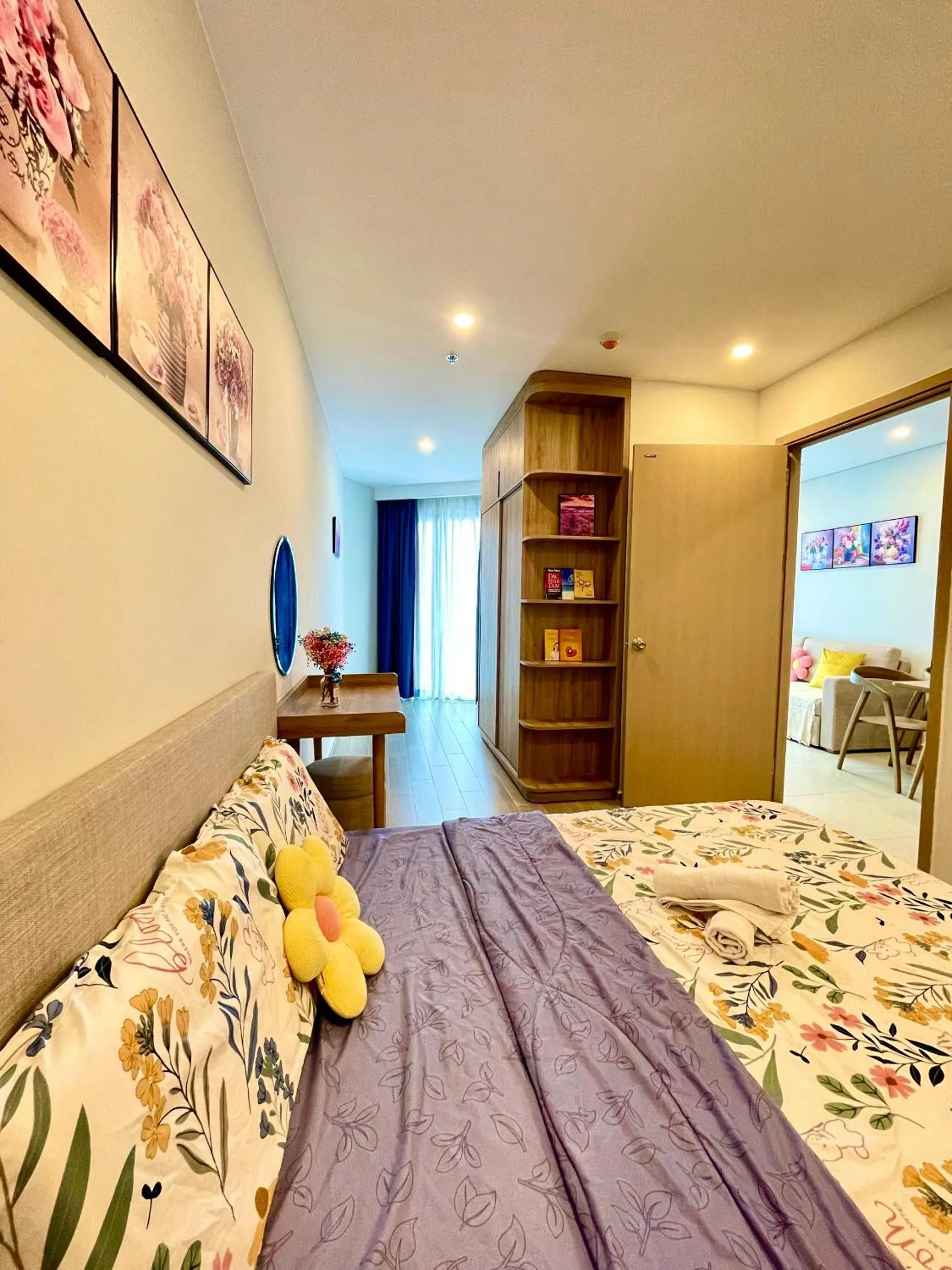 Bedroom, Bed in The Sóng Apartment Vũng Tàu - Sophia's House