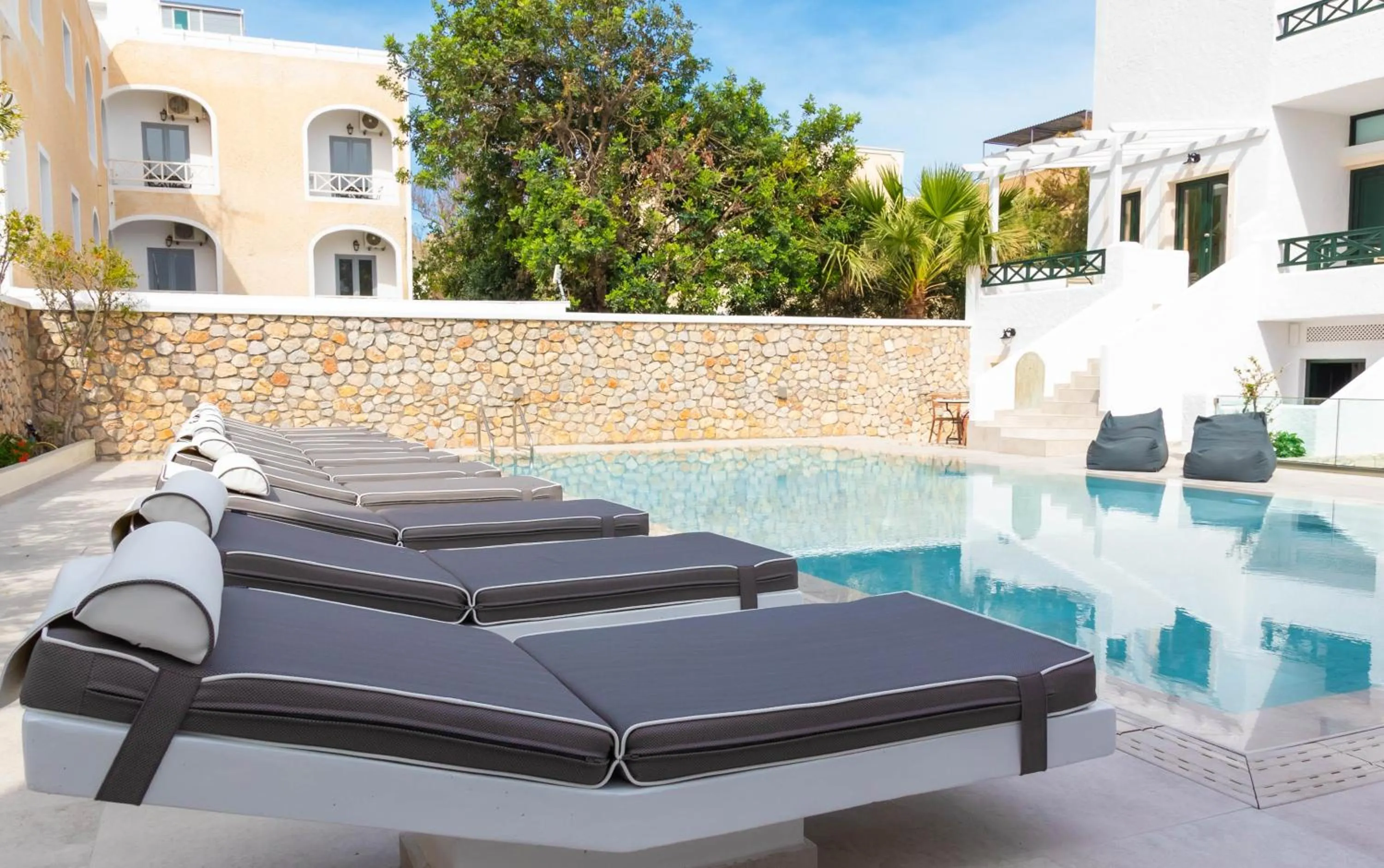 Swimming pool in Sellada Beach