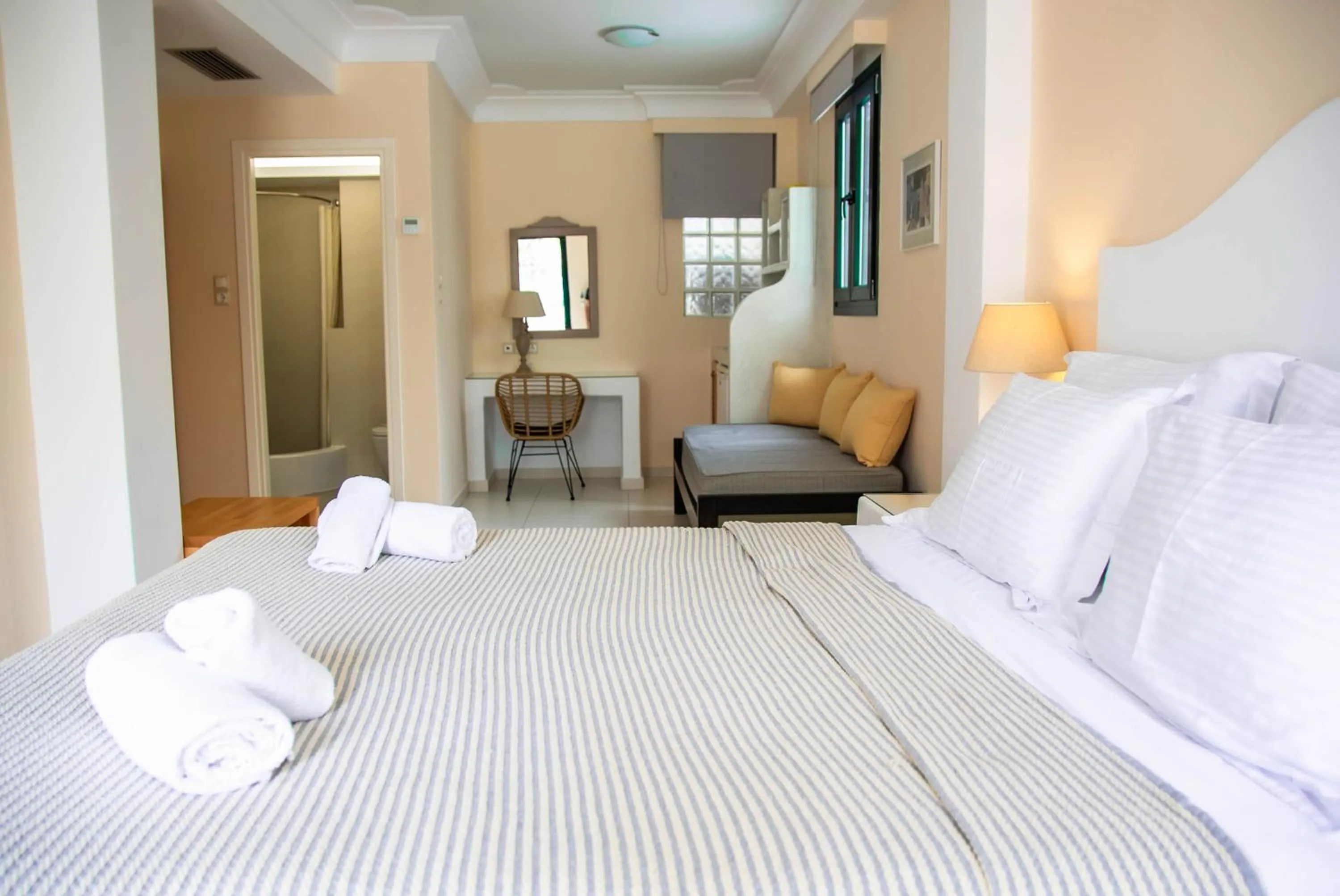 Bed in Sellada Beach