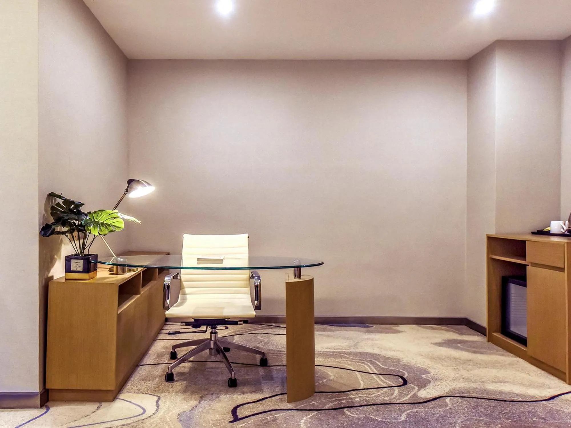 hair dresser in Guangzhou Huihe Hotel