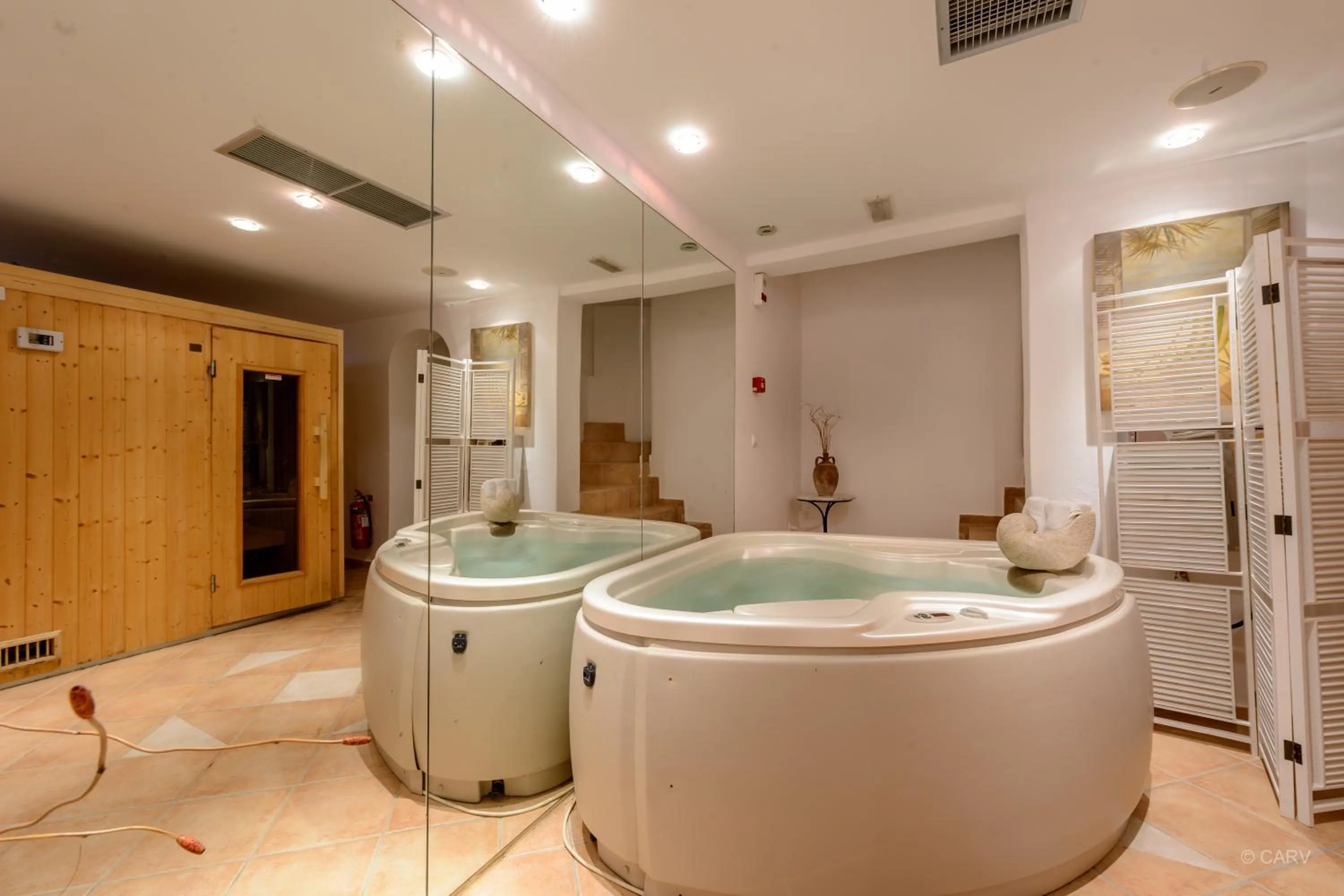 Hot Tub in Chora Resort Hotel & Spa