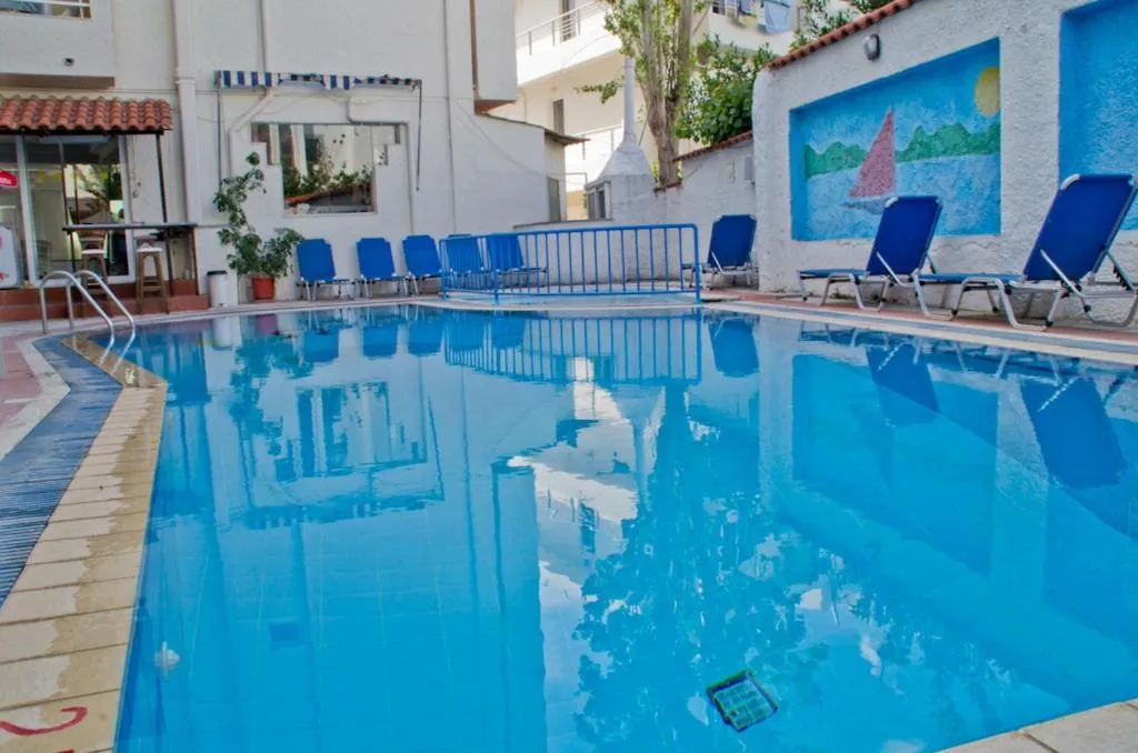 Swimming pool in Hotel Koala