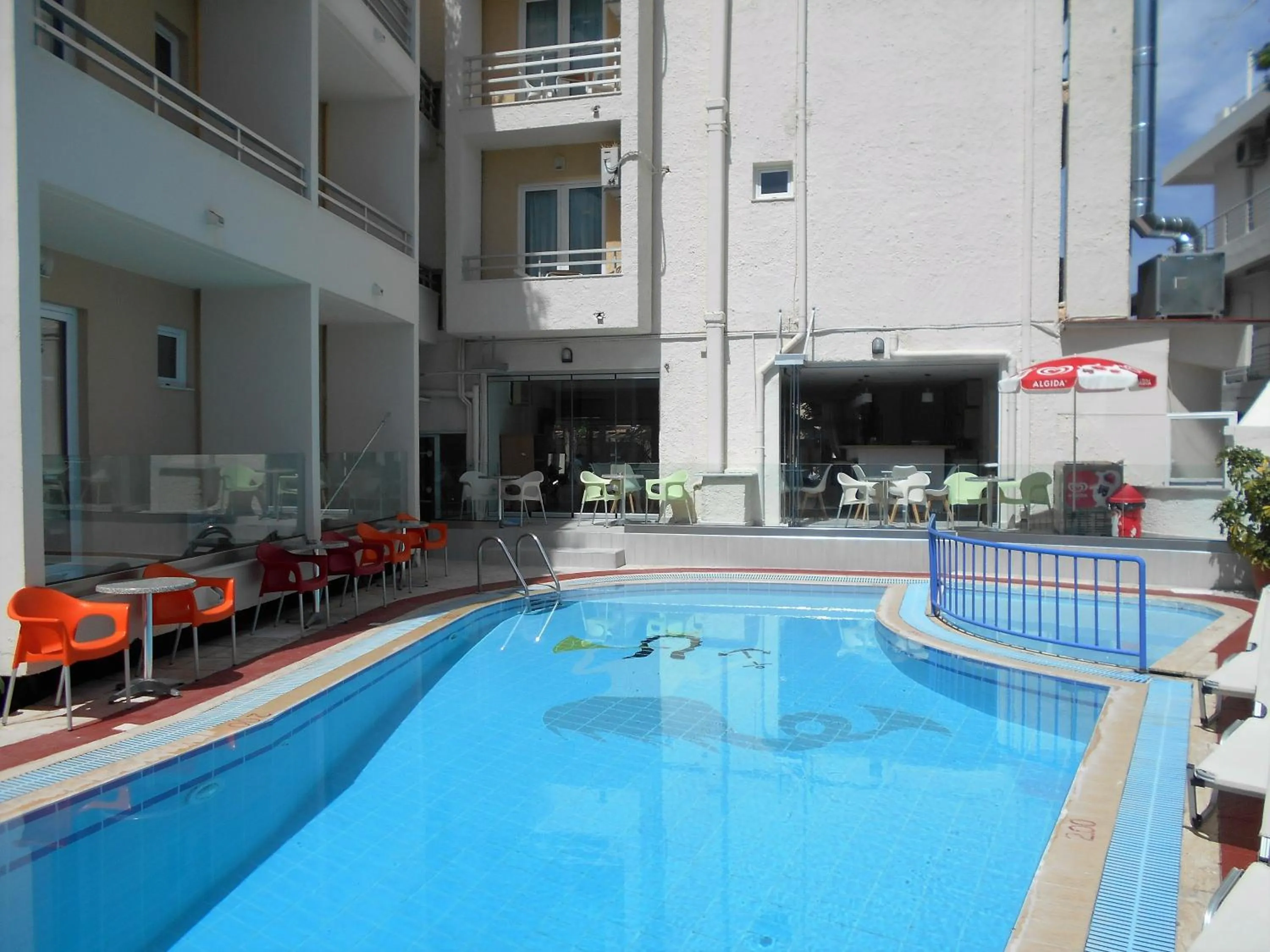 Swimming pool in Hotel Koala