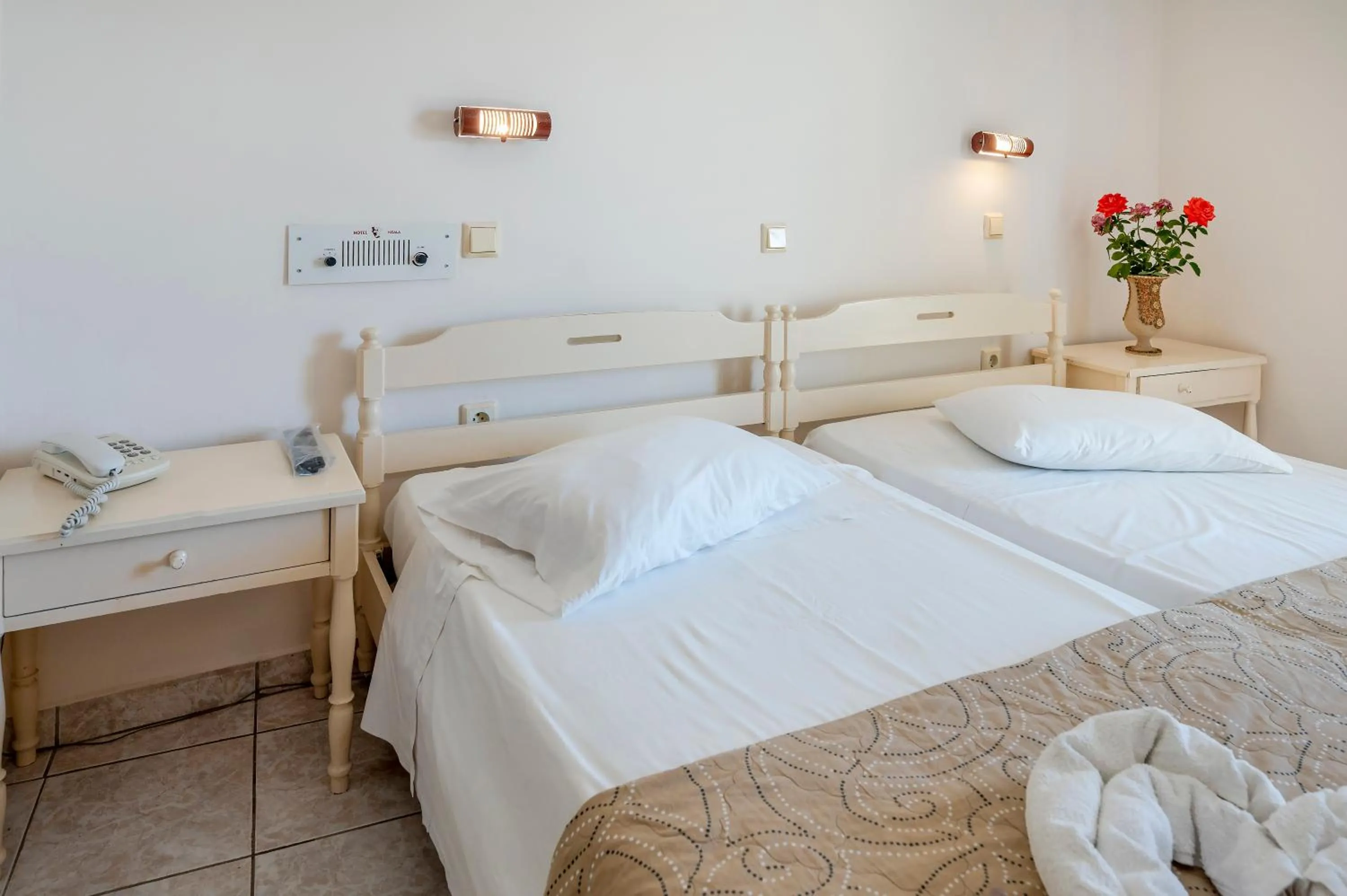 Bedroom, Bed in Hotel Koala