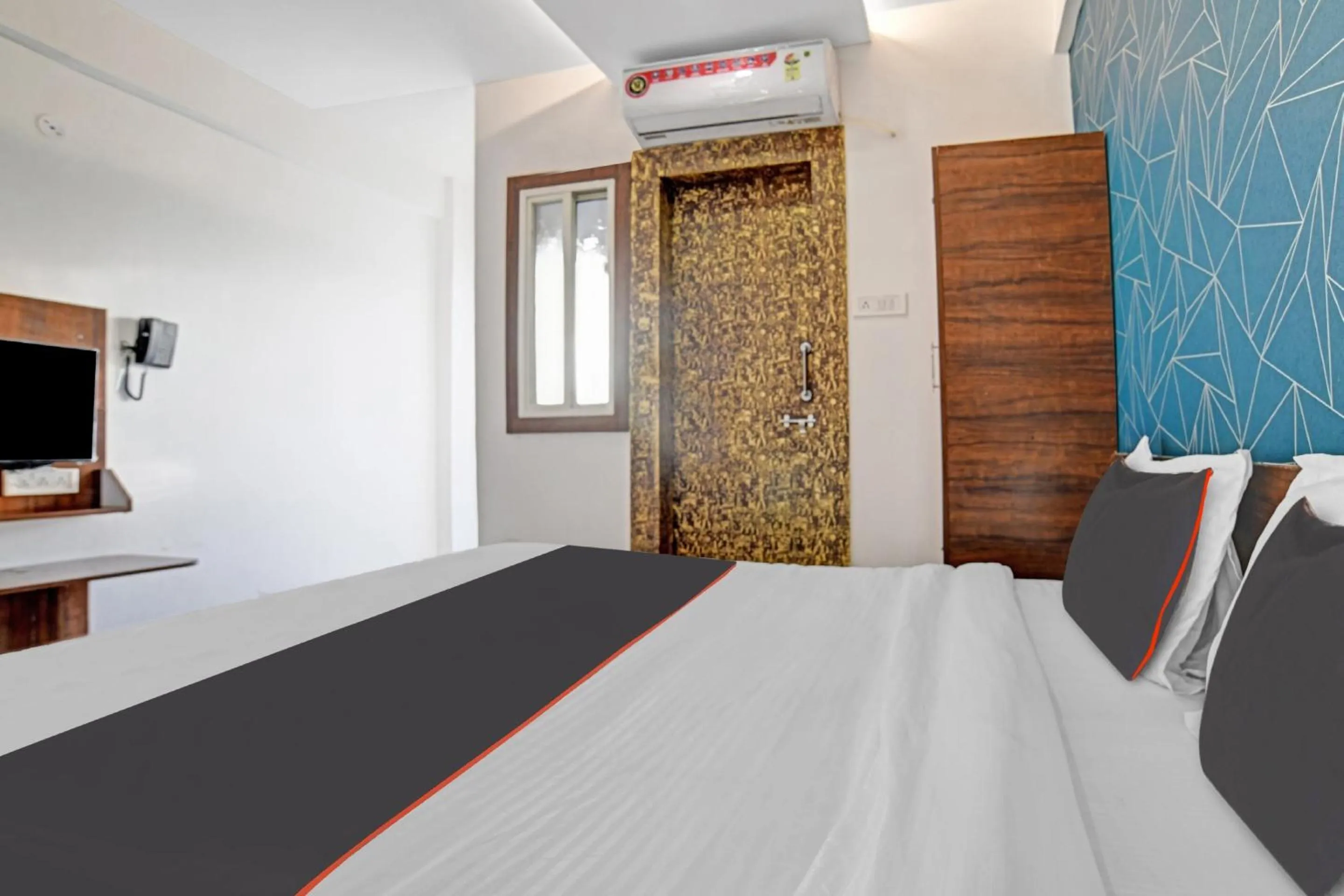 Bedroom, Bed in Hotel O A2 Hotel Classic