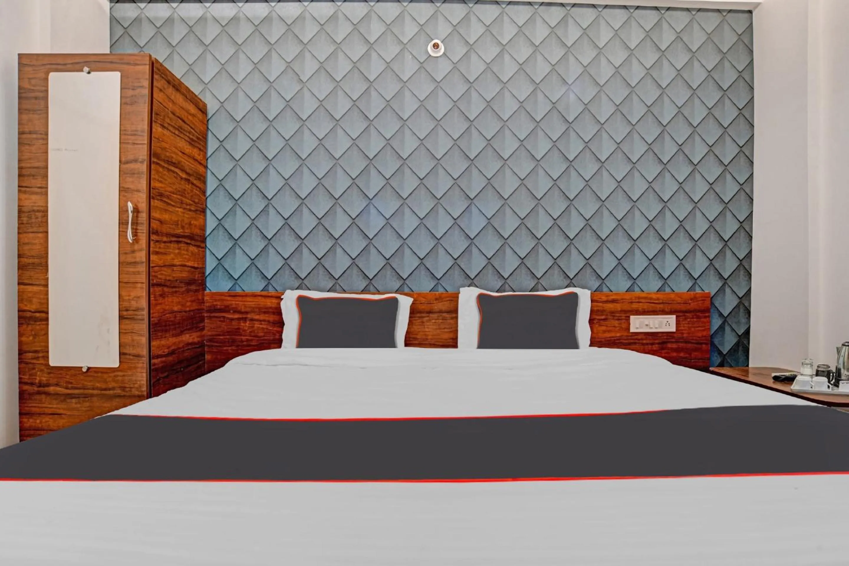 Bedroom, Bed in Hotel O A2 Hotel Classic