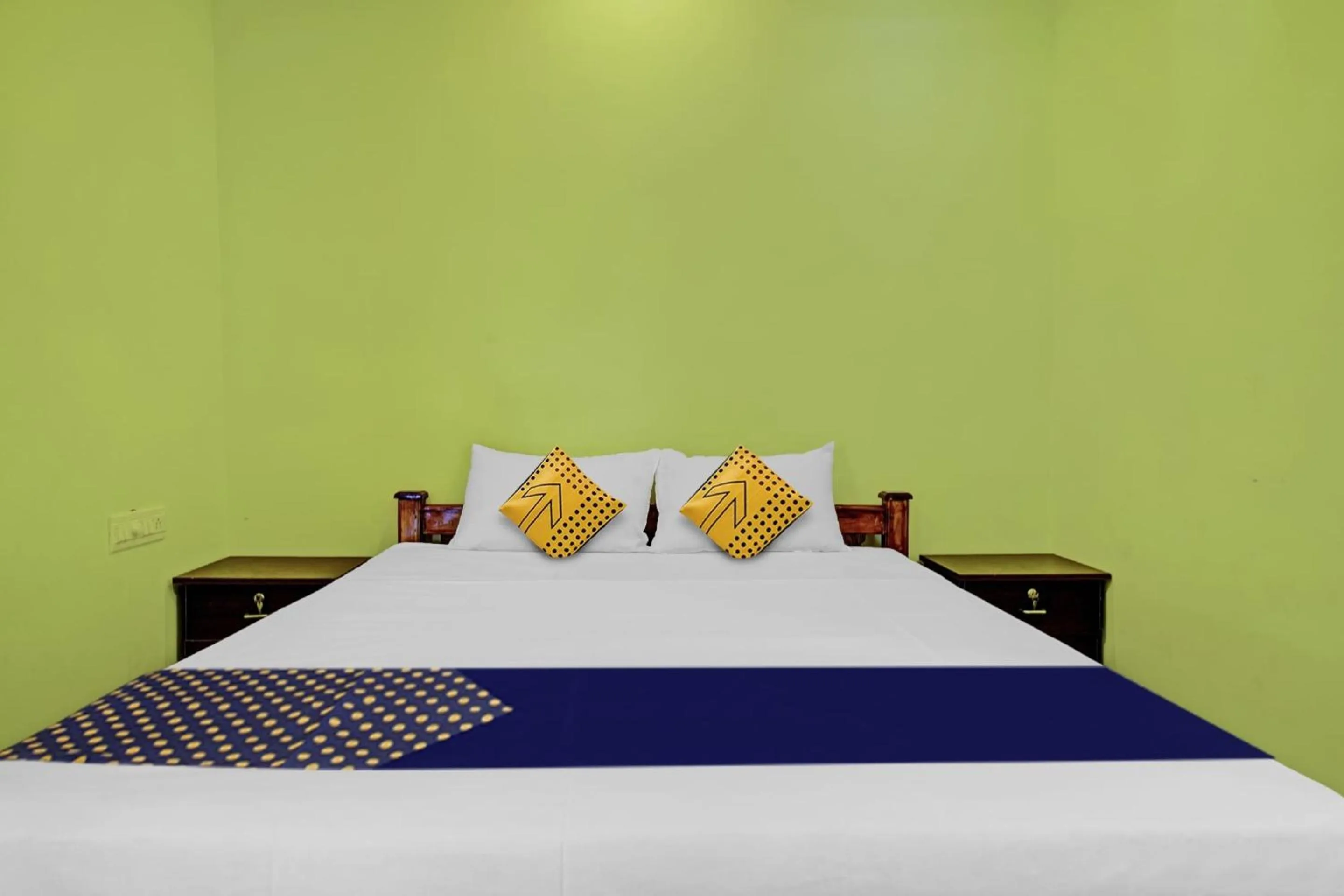 Bedroom, Bed in Hotel O SS Residency