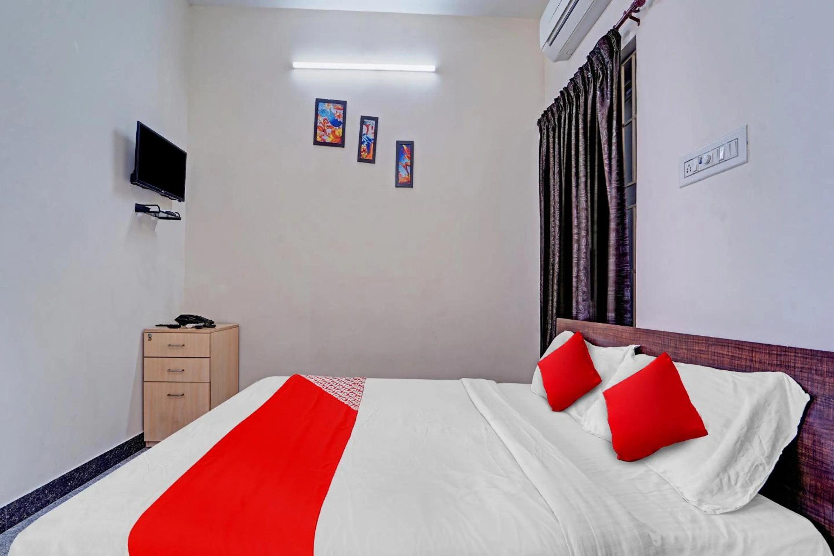 Bedroom, Bed in Hotel O Royal Residency