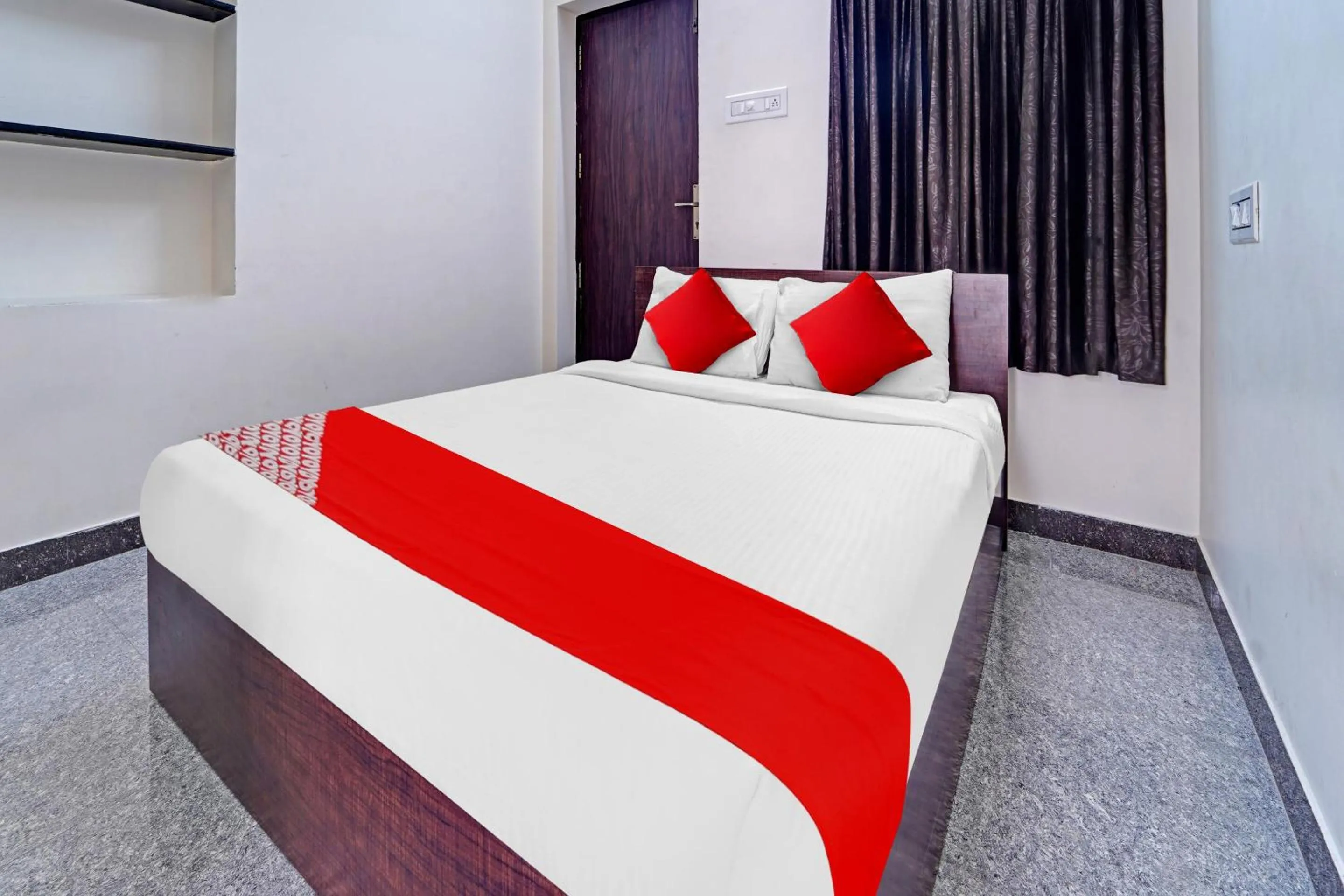 Bedroom, Bed in Hotel O Royal Residency