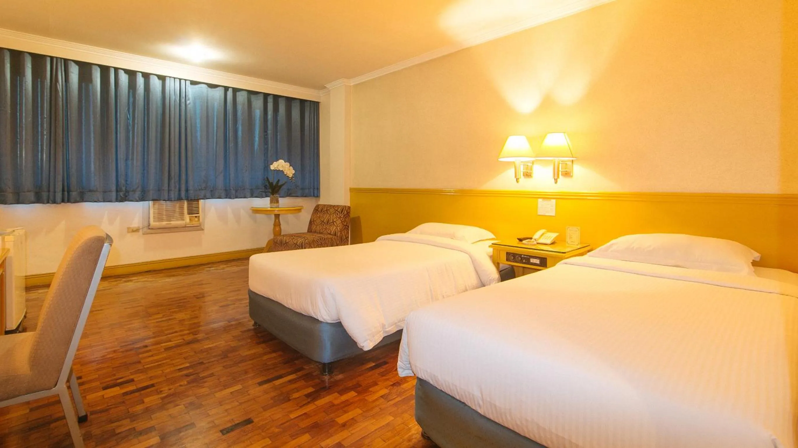 Bedroom, Bed in Aloha Hotel Roxas Boulevard Manila