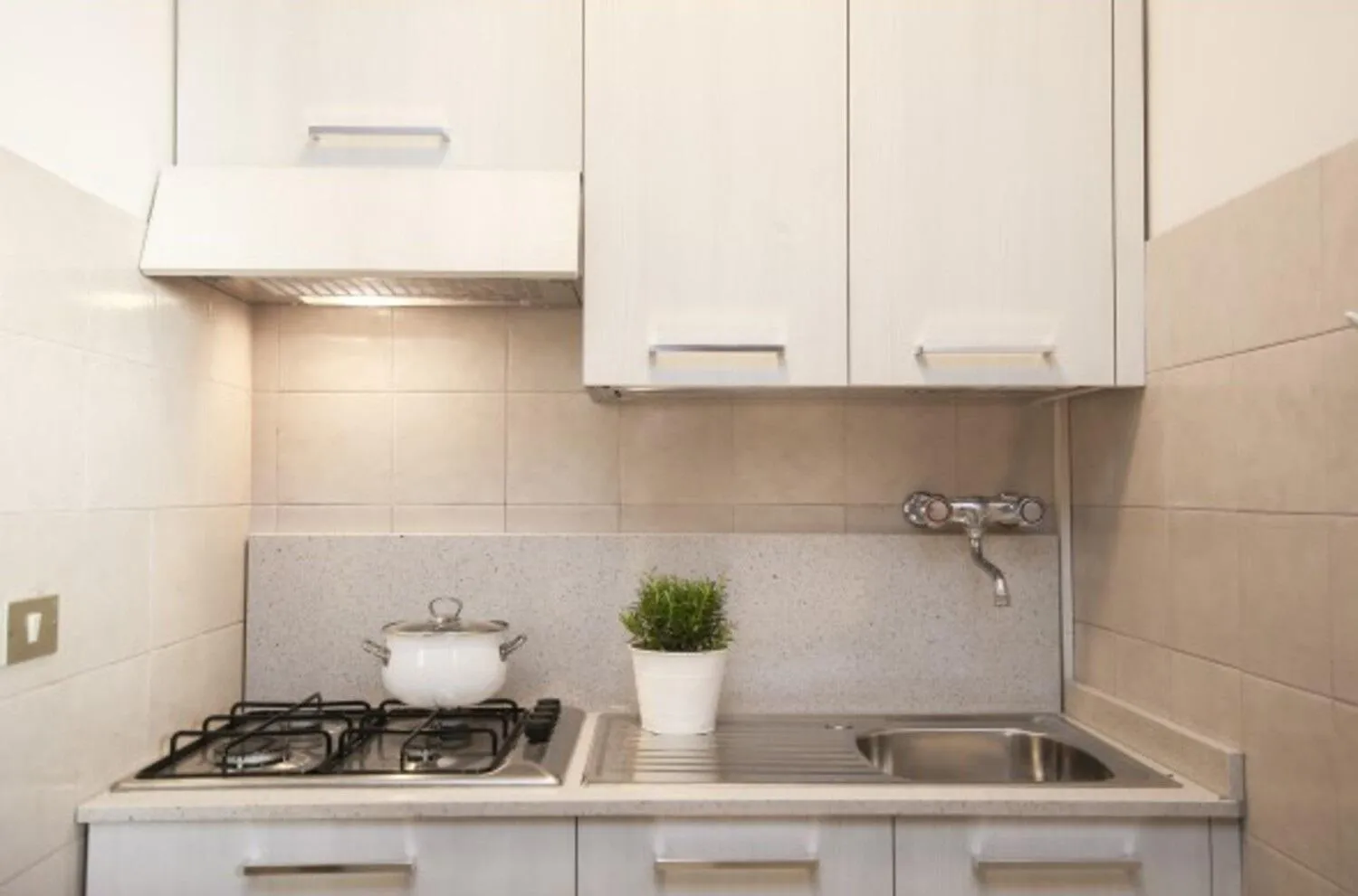 kitchen in Condominio Elpado