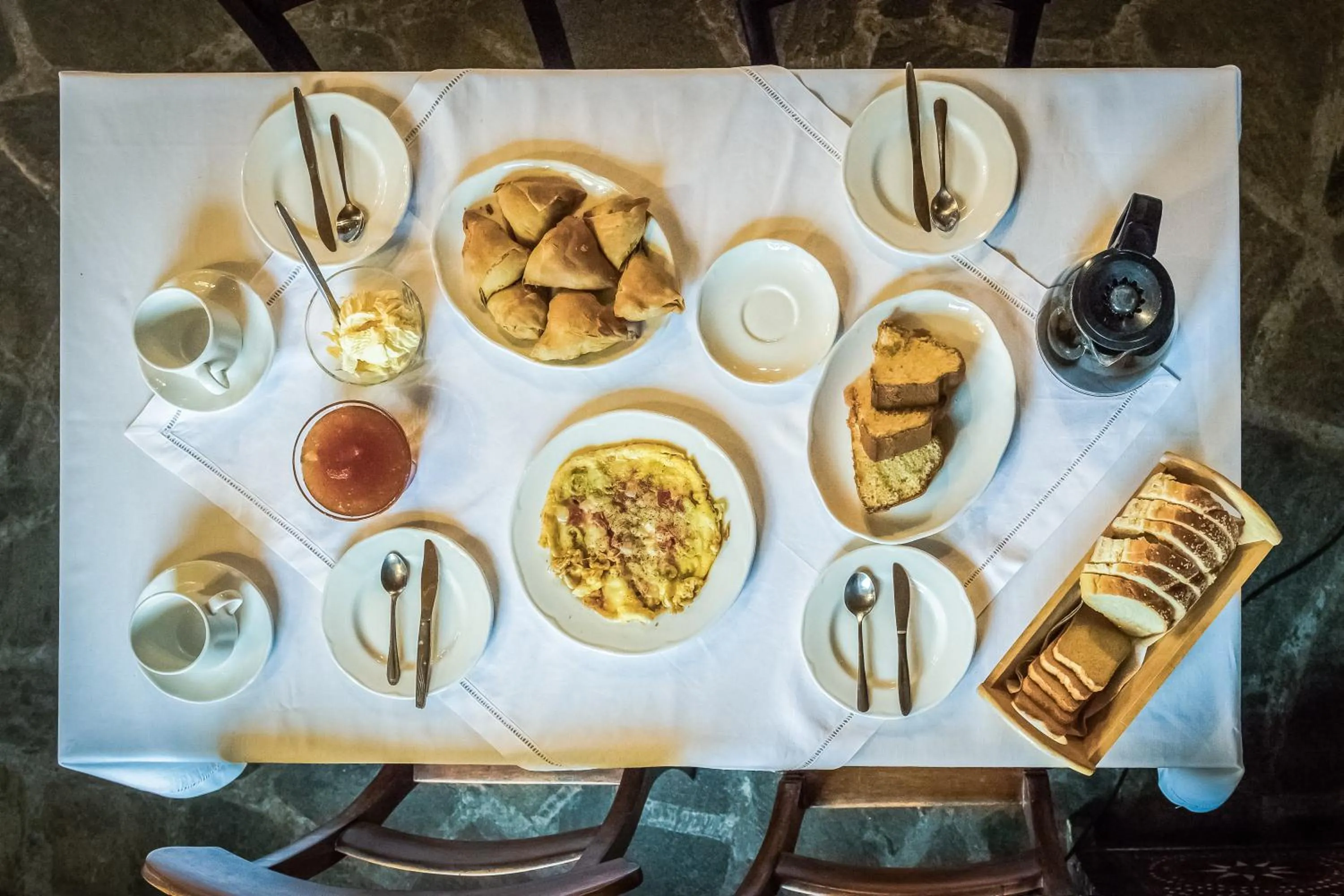 Buffet breakfast in Petroto