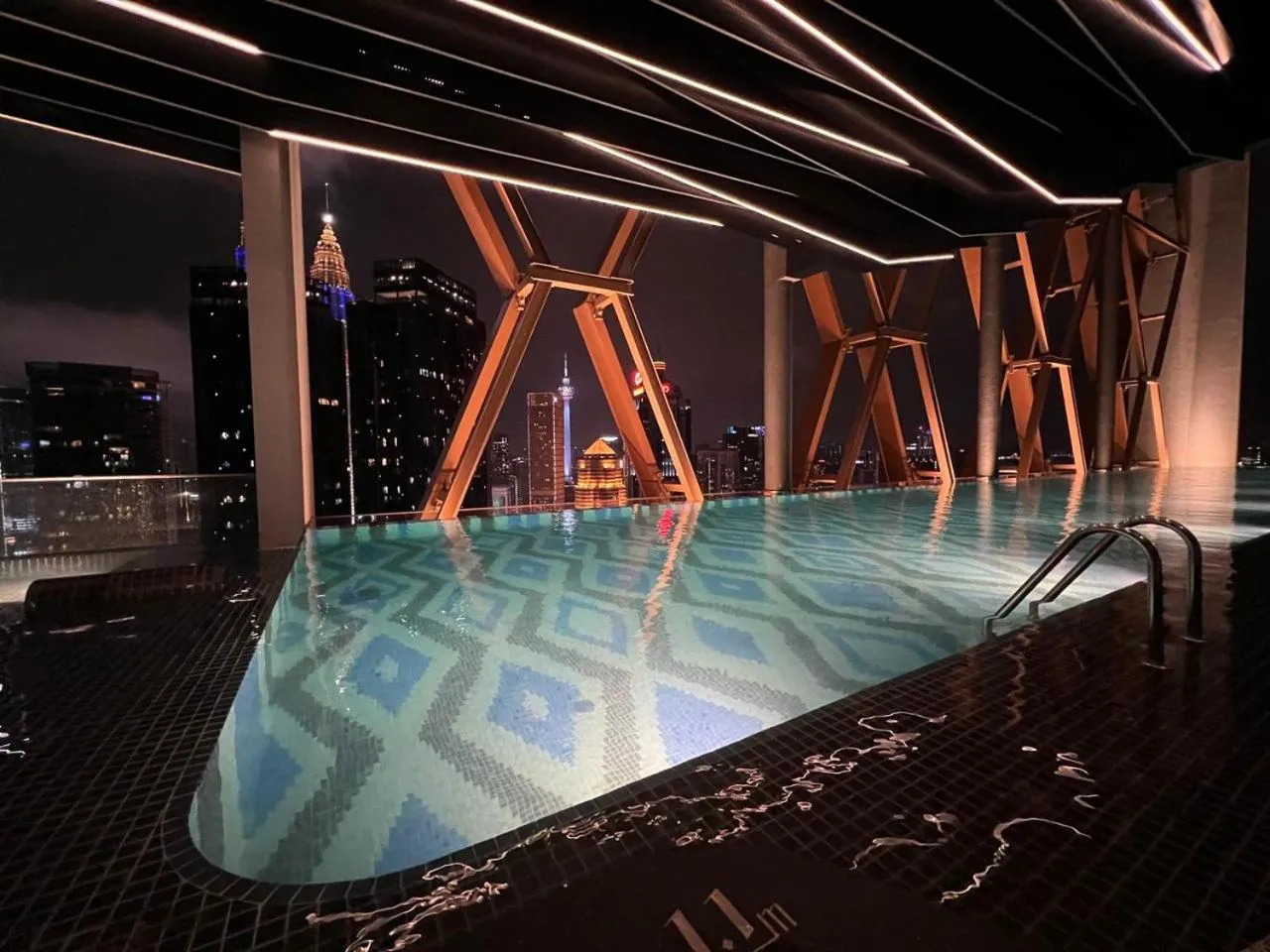 Infini Suites@ Scarletz Suites KLCC