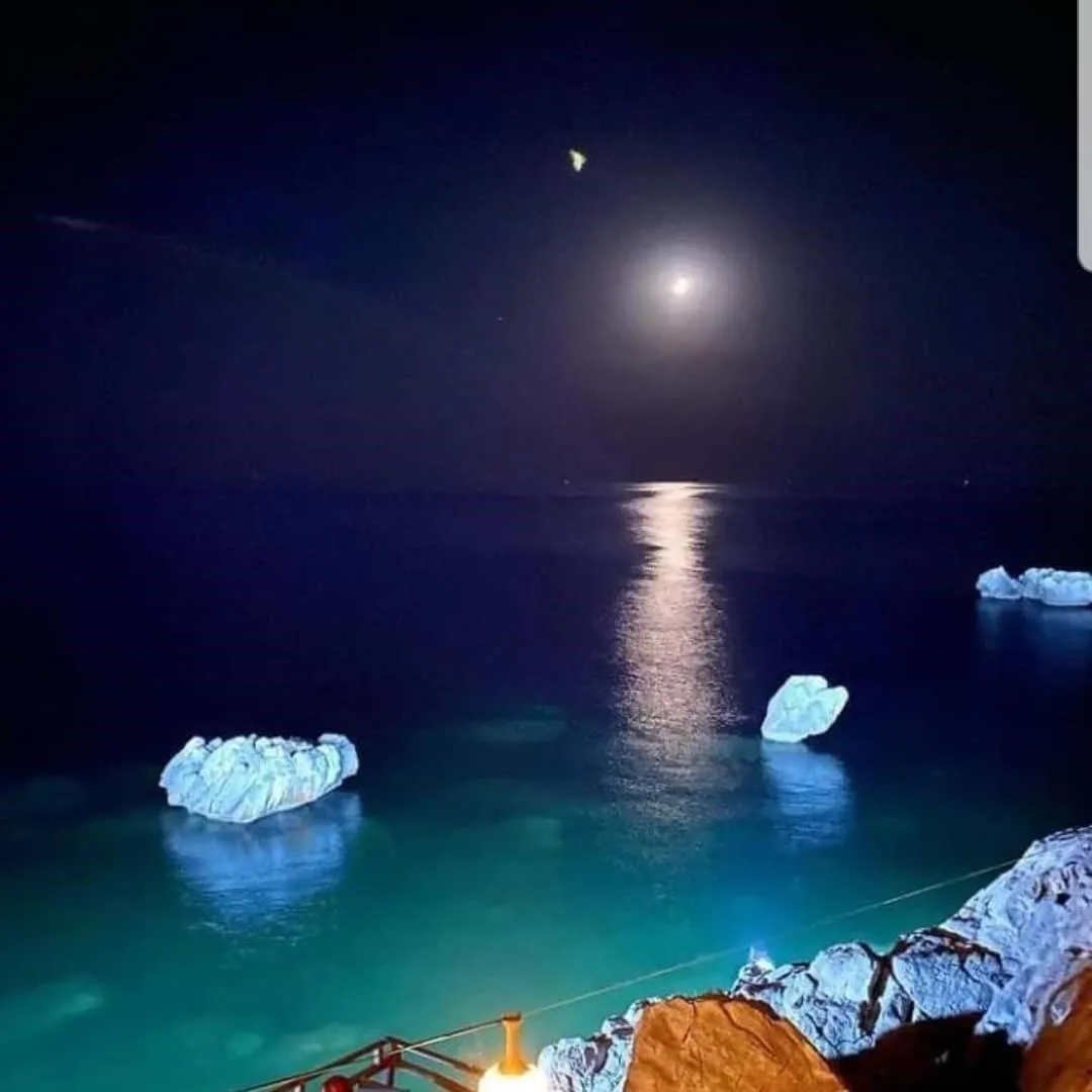 SUN RESIDENCE Exclusive Seaside Suites