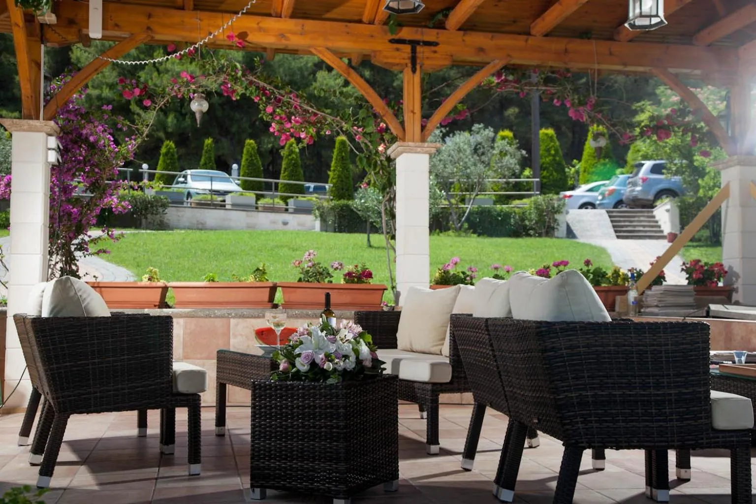 SUN RESIDENCE Exclusive Seaside Suites