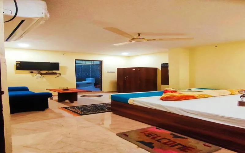 Bed in Hotel Rudra Paradise