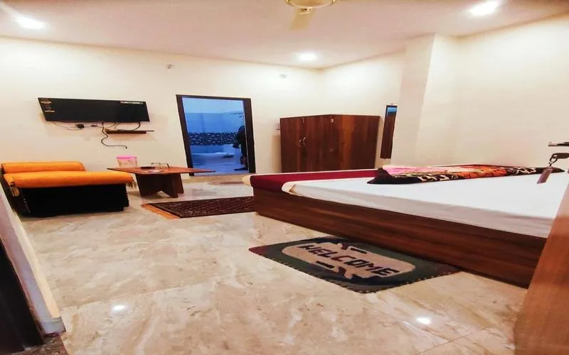 Bed in Hotel Rudra Paradise