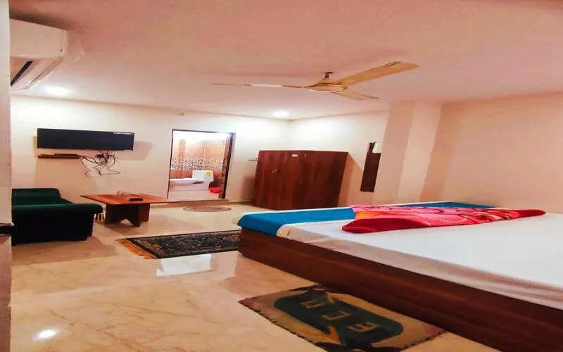 Bed in Hotel Rudra Paradise