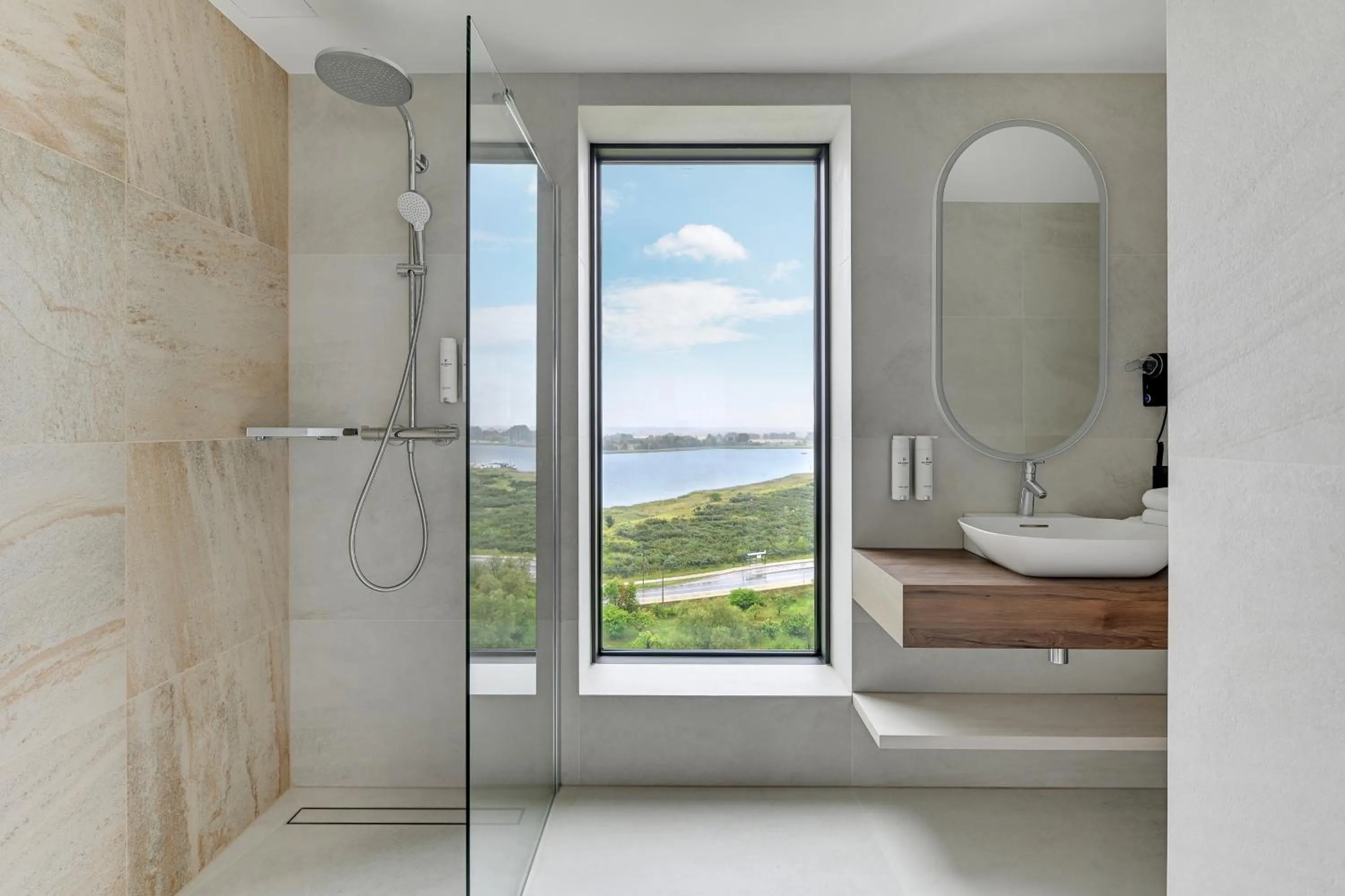 Shower in GRANO HOTEL Solmarina