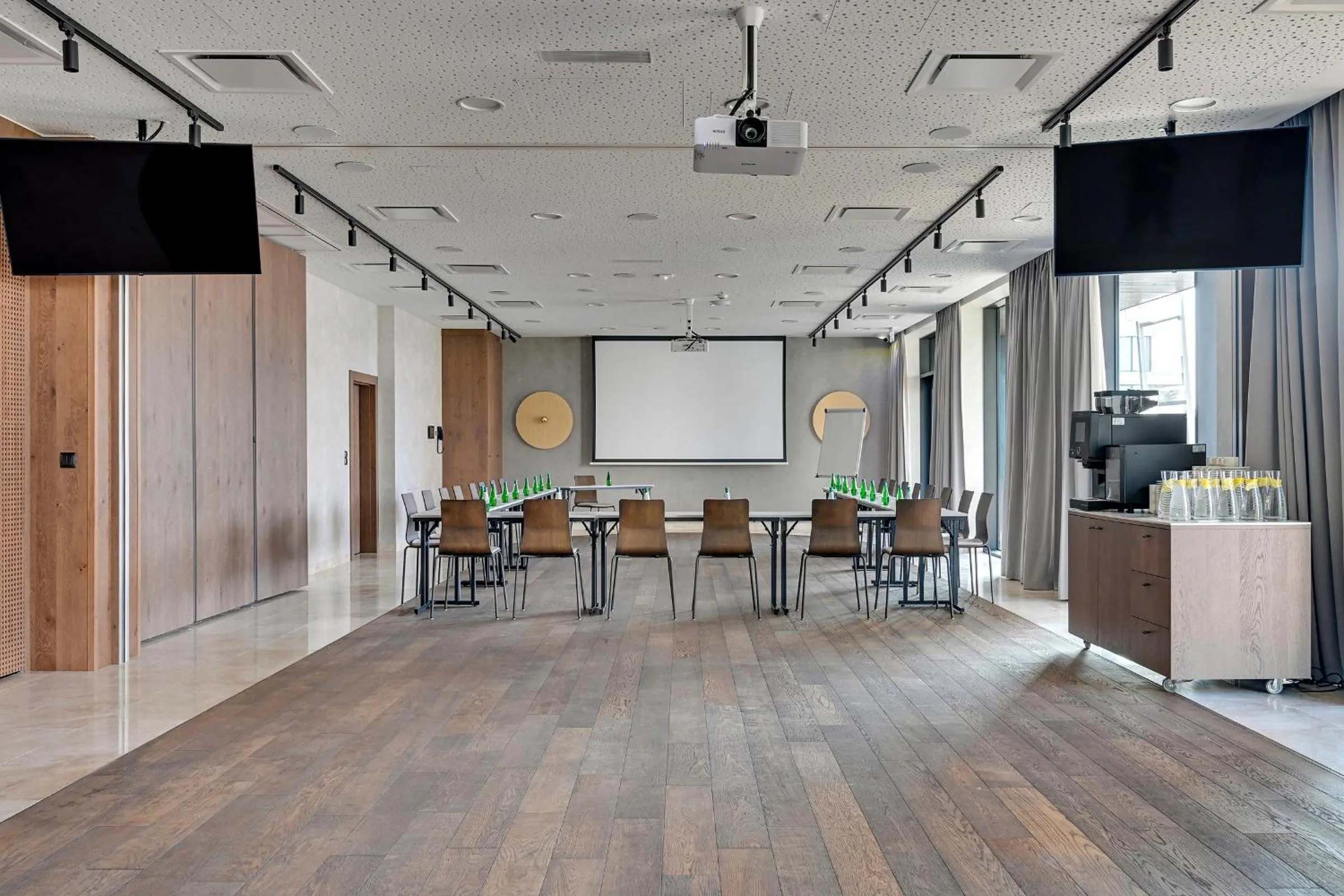 Meeting/conference room in GRANO HOTEL Solmarina