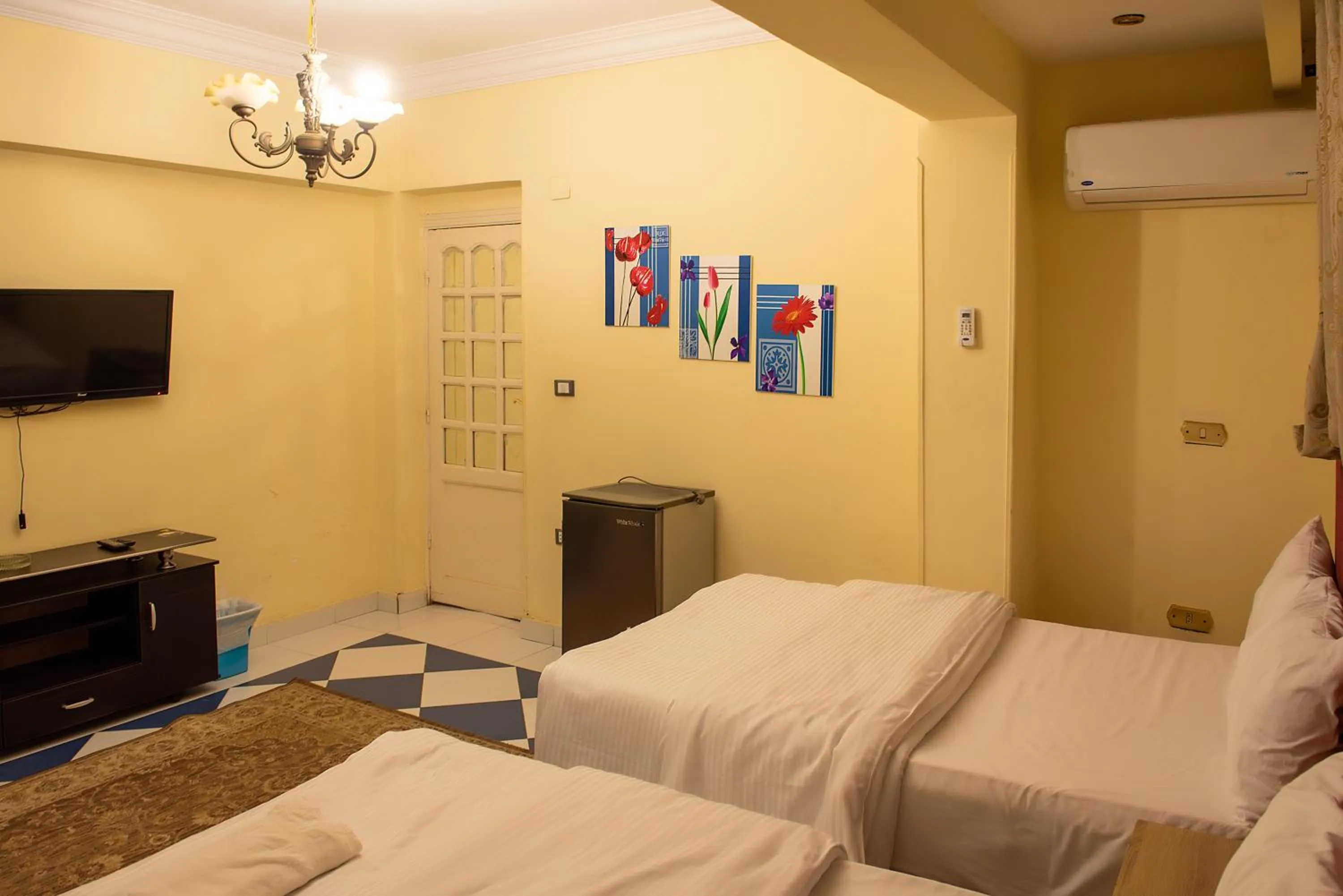 Photo of the whole room, Bed in Pyramita Hotel