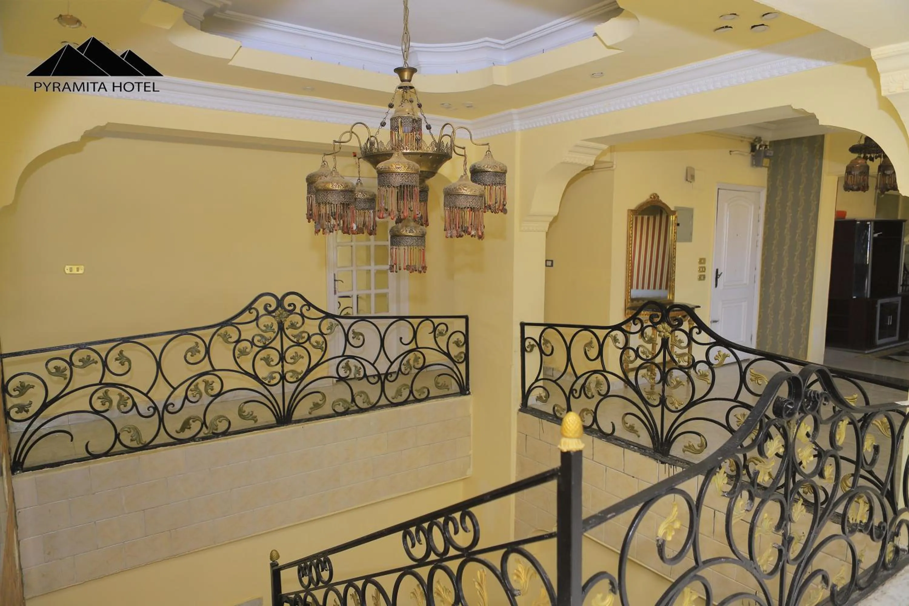 Living room in Pyramita Hotel